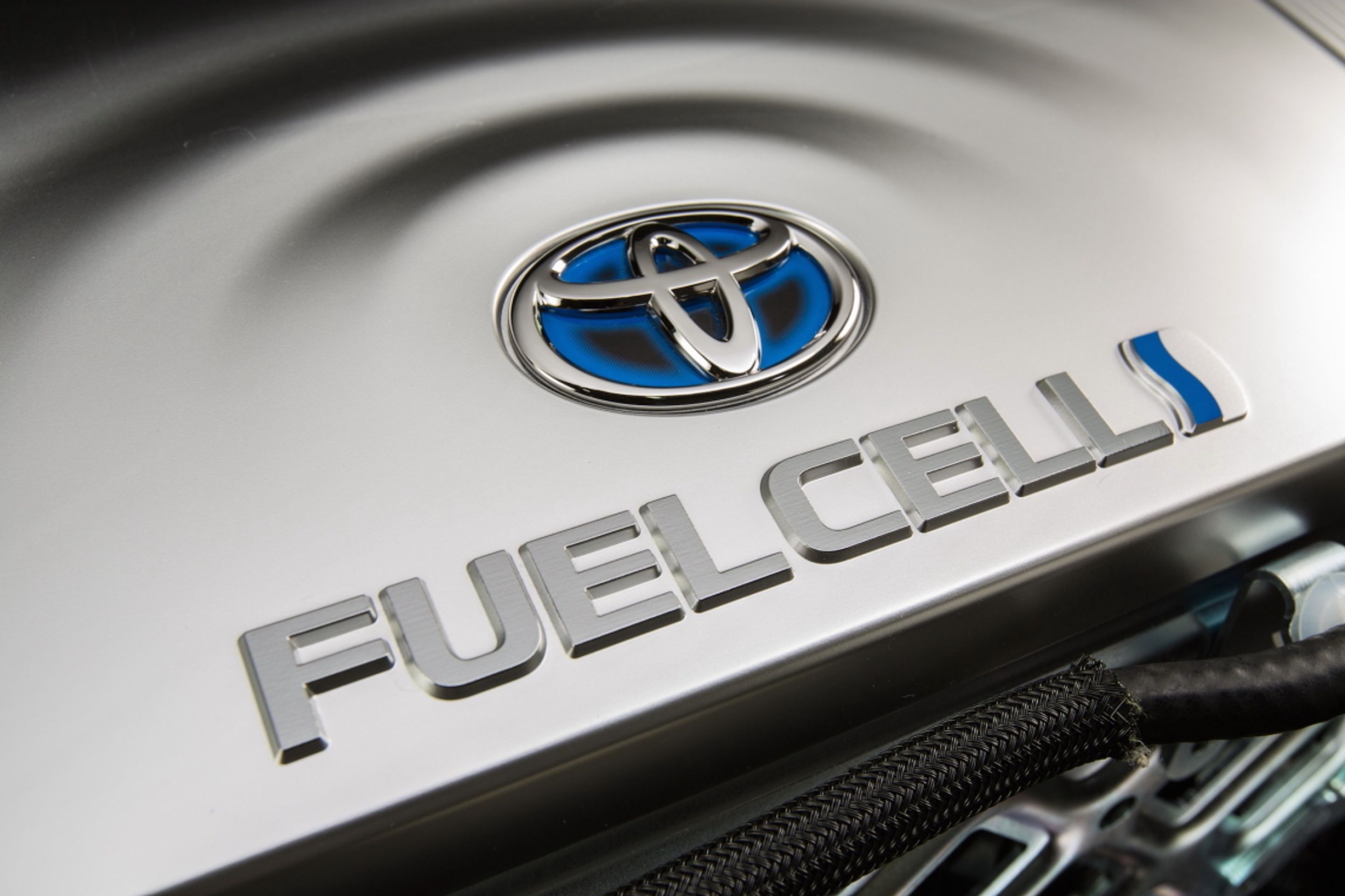 Toyota Mirai - 5 - Fotogalerie: Vodíková Toyota Mirai (9/26)