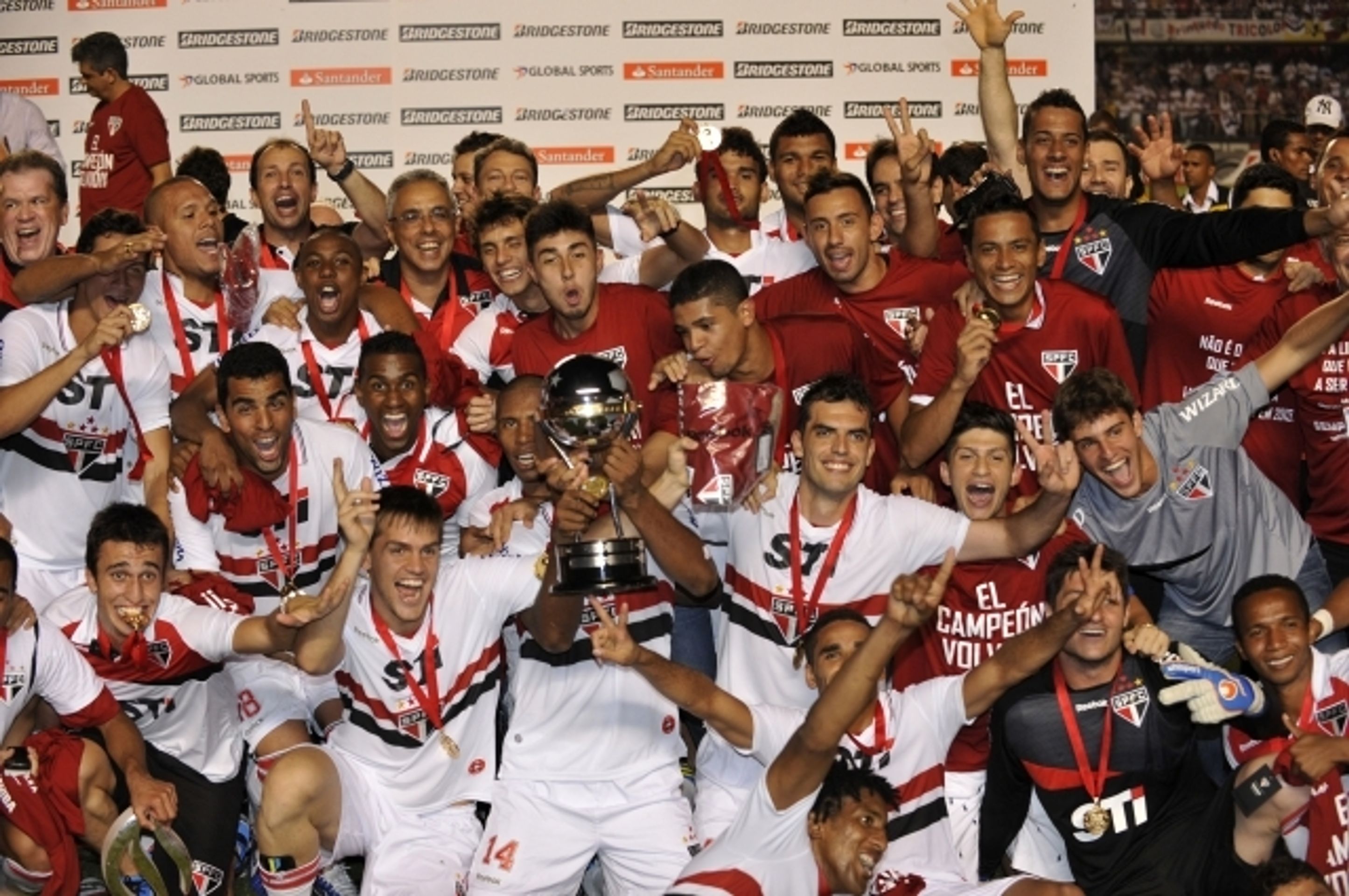 Sao Paulo slaví titul v Copa Sudamericana - 3 - GALERIE: Sao Paulo slaví titul v Copa Sudamericana (1/6)