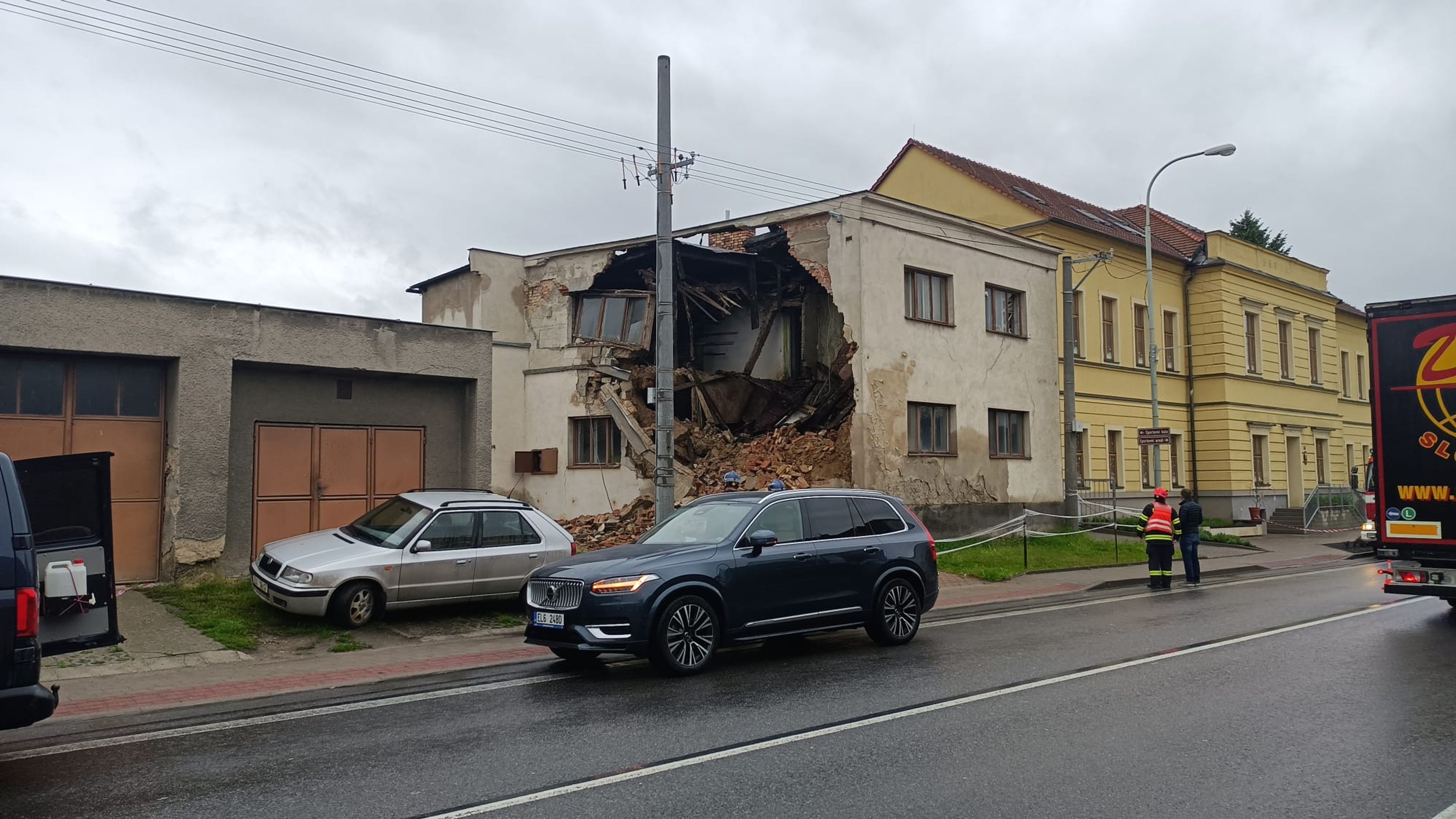 Déšť poškodil statiku domu, Zlínsko (2) - Déšť a povodně (4/16)