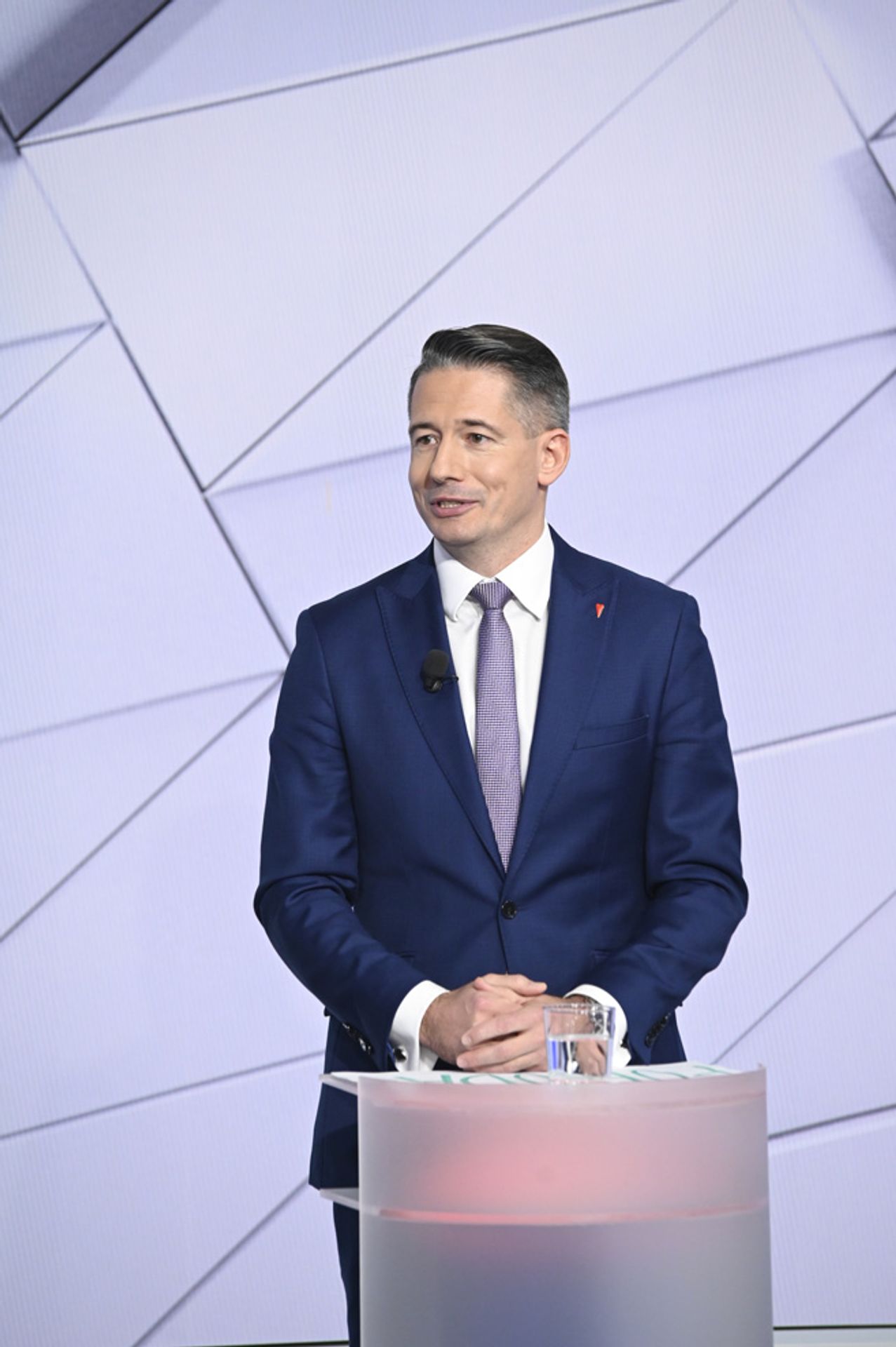 První debata kandidátů (17) - Debata kandidátů (10/47)