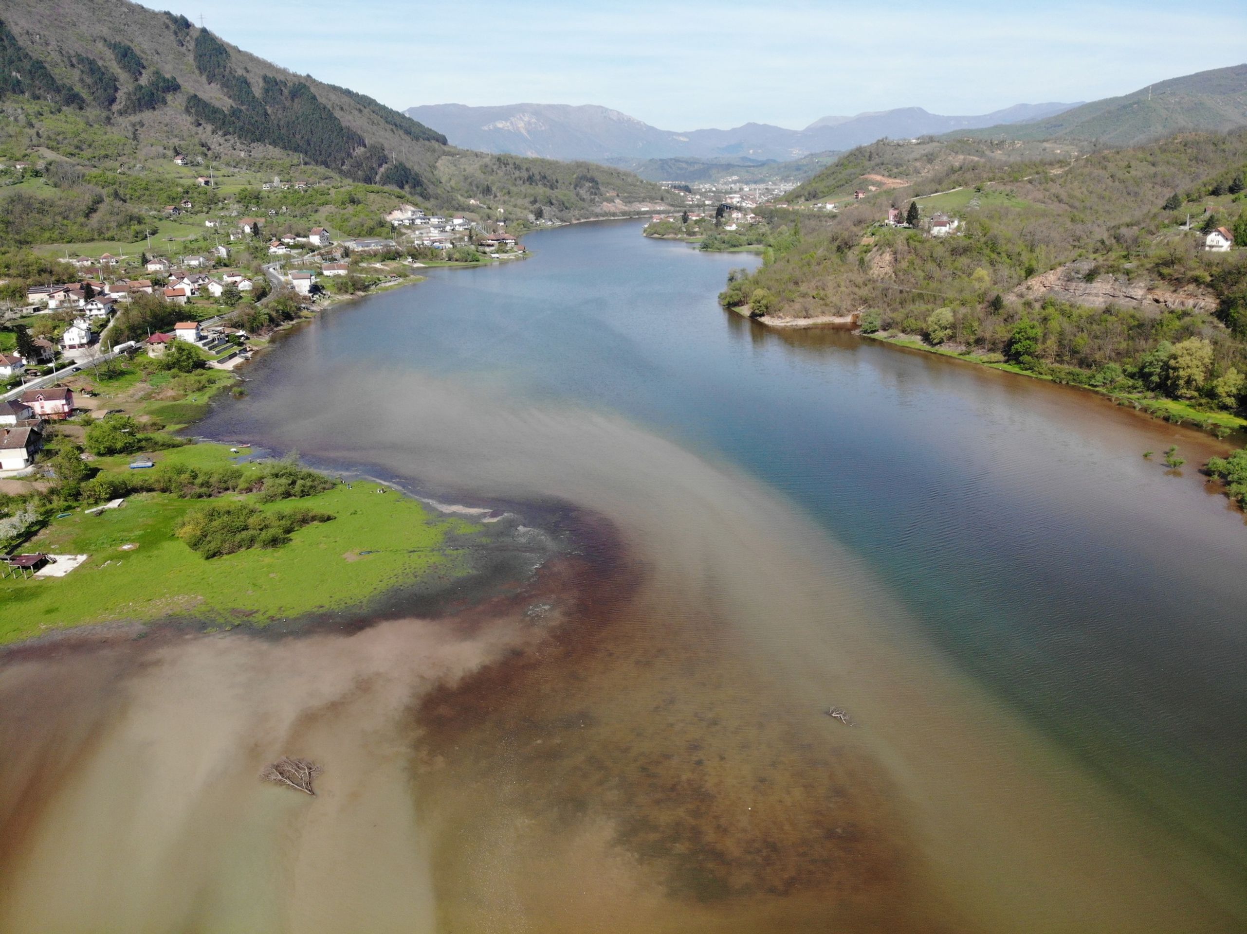 Znečištěné Jablanické jezero (7) - Znečištěné Jablanické jezero (3/12)