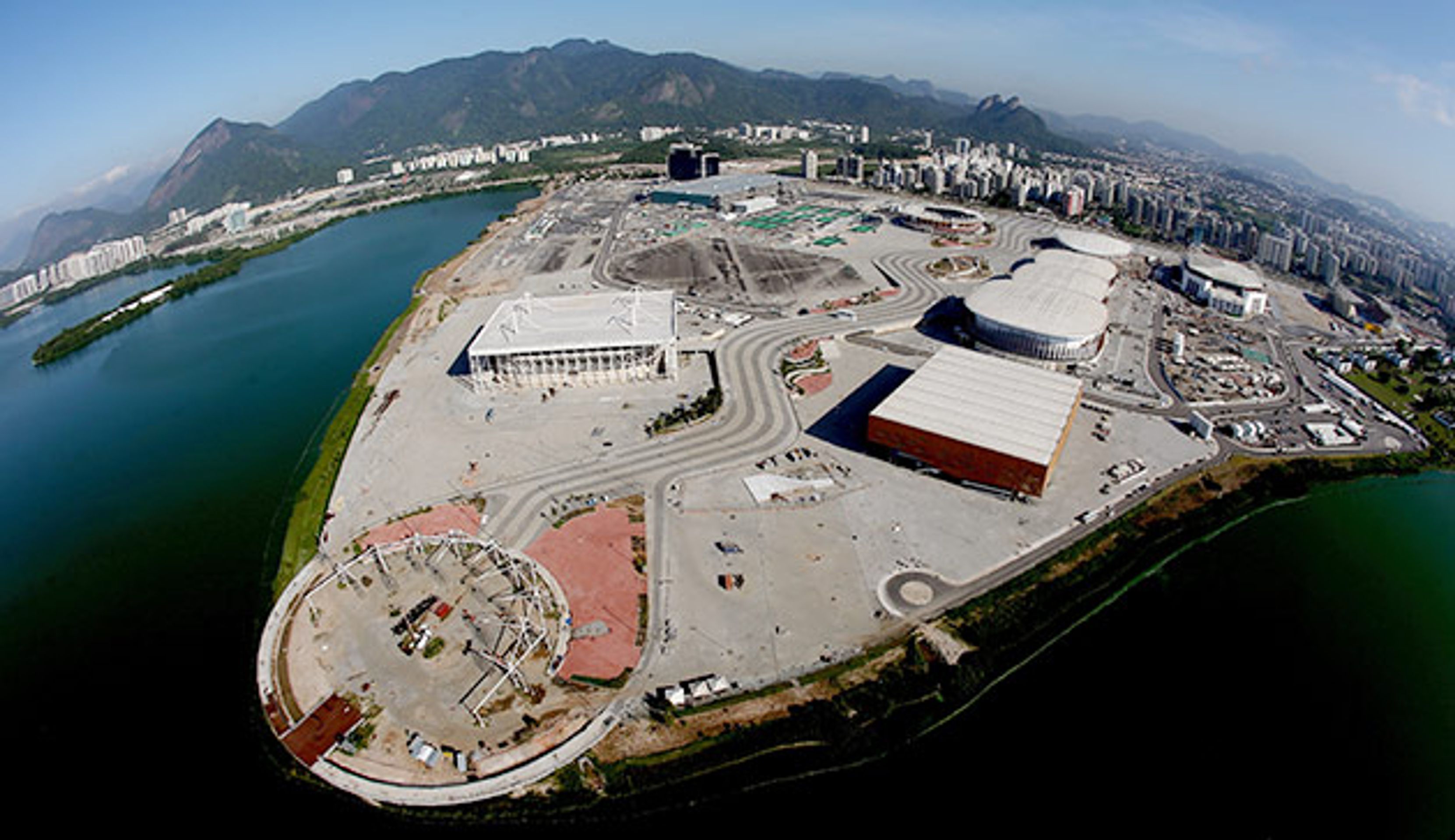 Olympijský park Rio de Janeiro při výstavbě - GALERIE: Rio de Janeiro, 100 dnů do startu olympiády (5/9)