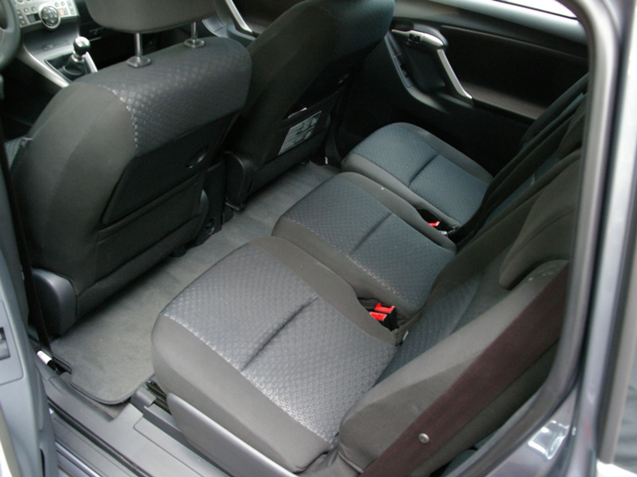 Toyota Verso-12 - GALERIE Toyota Verso (2/13)