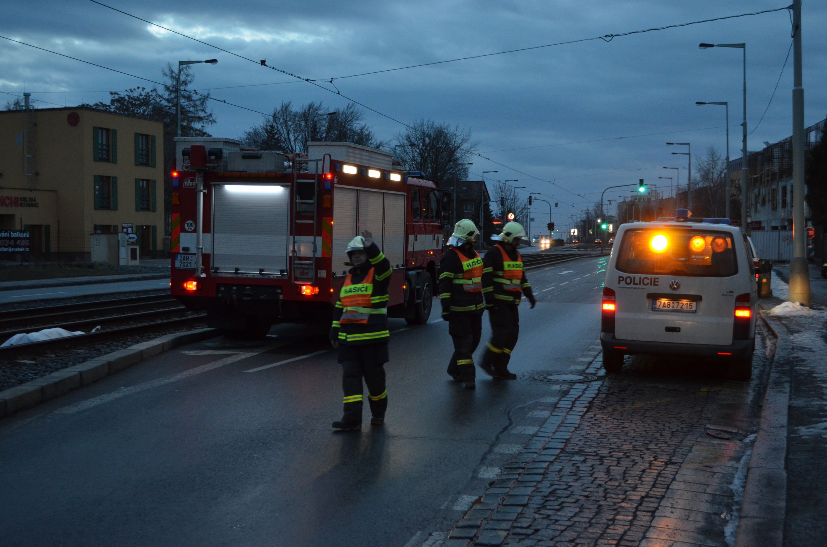 GALERIE: Smrtelná nehoda tramvaje a chodce - 5 - GALERIE: Smrtelná nehoda tramvaje a chodce (1/6)