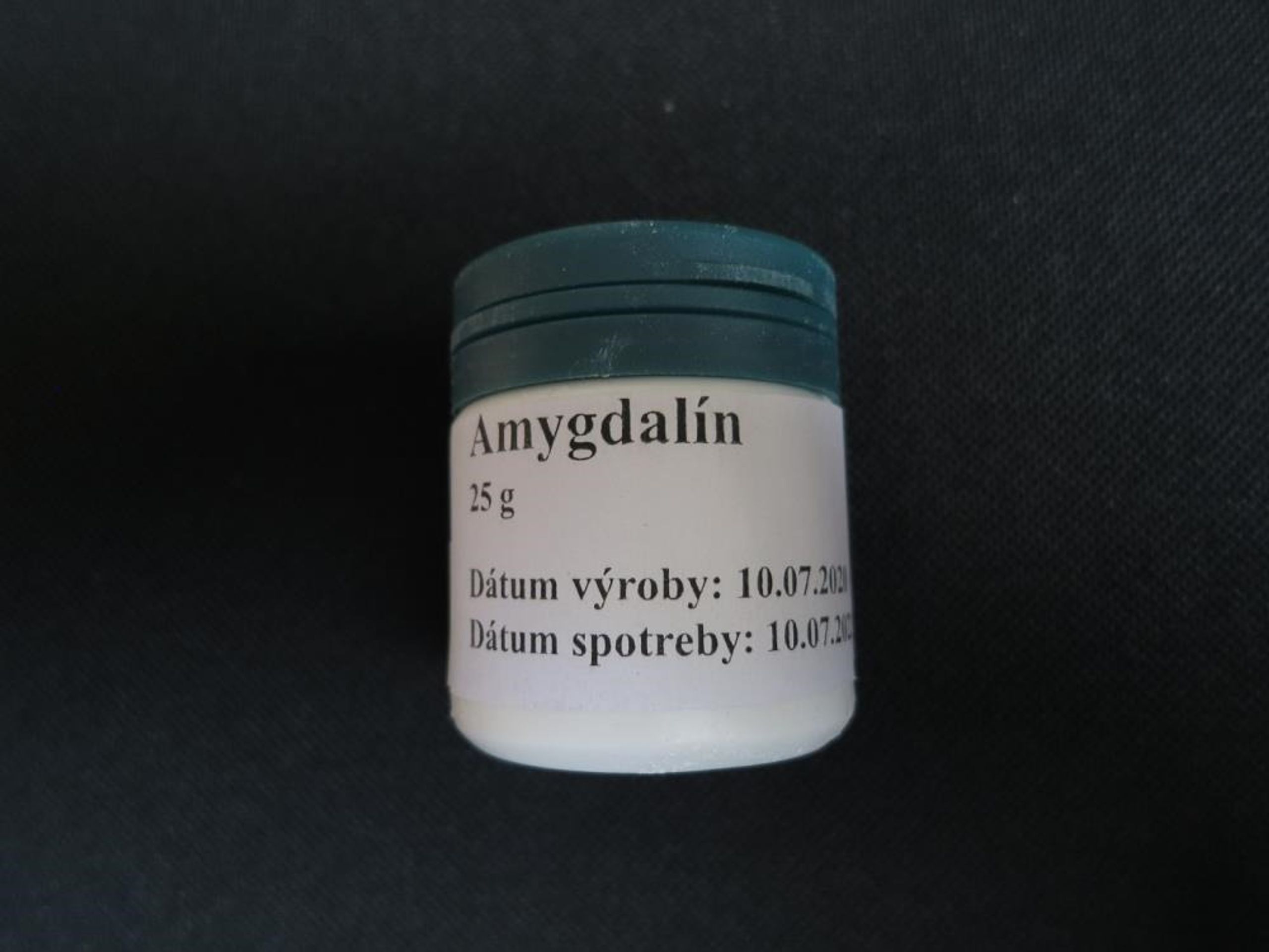 SZPI varuje před nebezpečným doplňkem stravy s vysokým obsahem amygdalinu - 1 - GALERIE: SZPI varuje před nebezpečným doplňkem stravy s vysokým obsahem amygdalinu (1/3)