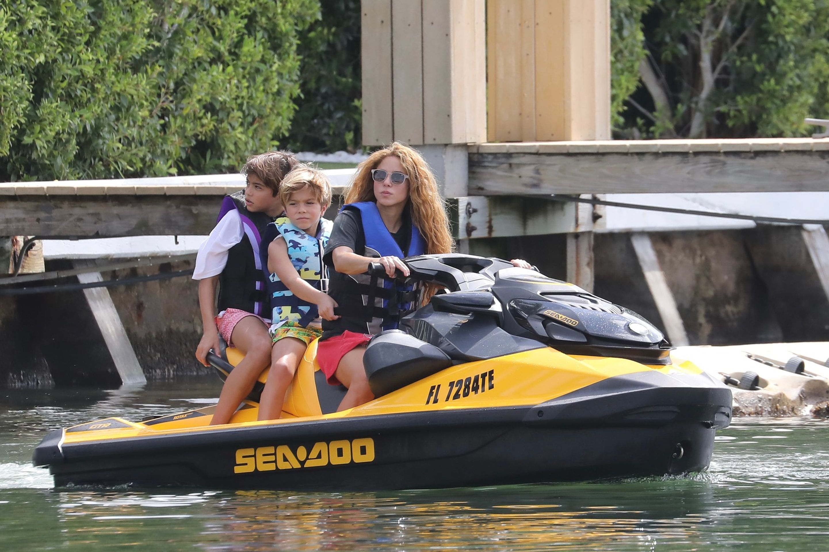 Shakira se svými dětmi, 25. 9. 2023 Miami - Shakira (3/6)