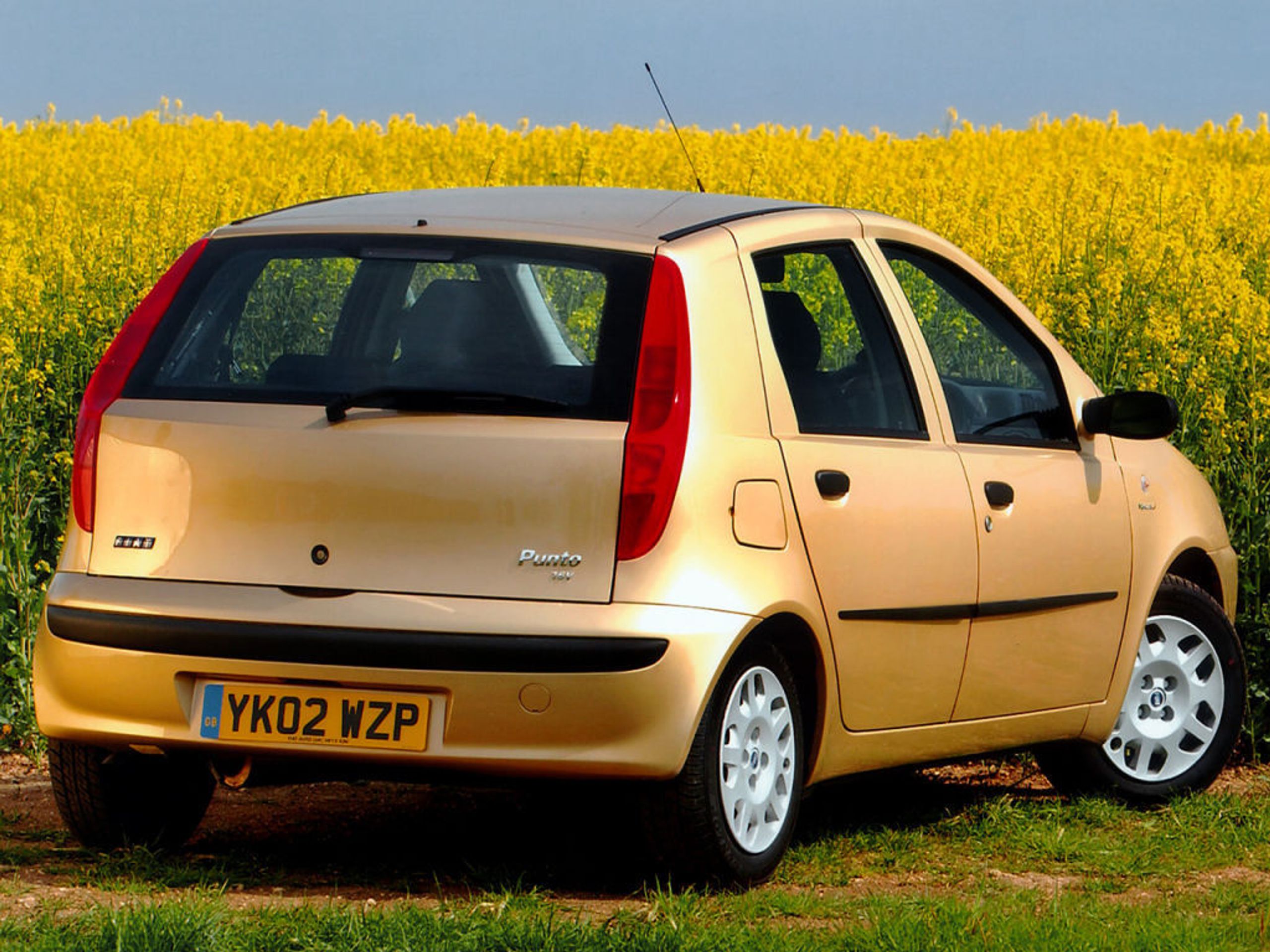 Fiat Punto - 28 - Fotogalerie: Fiat Punto po 25 letech končí (7/20)