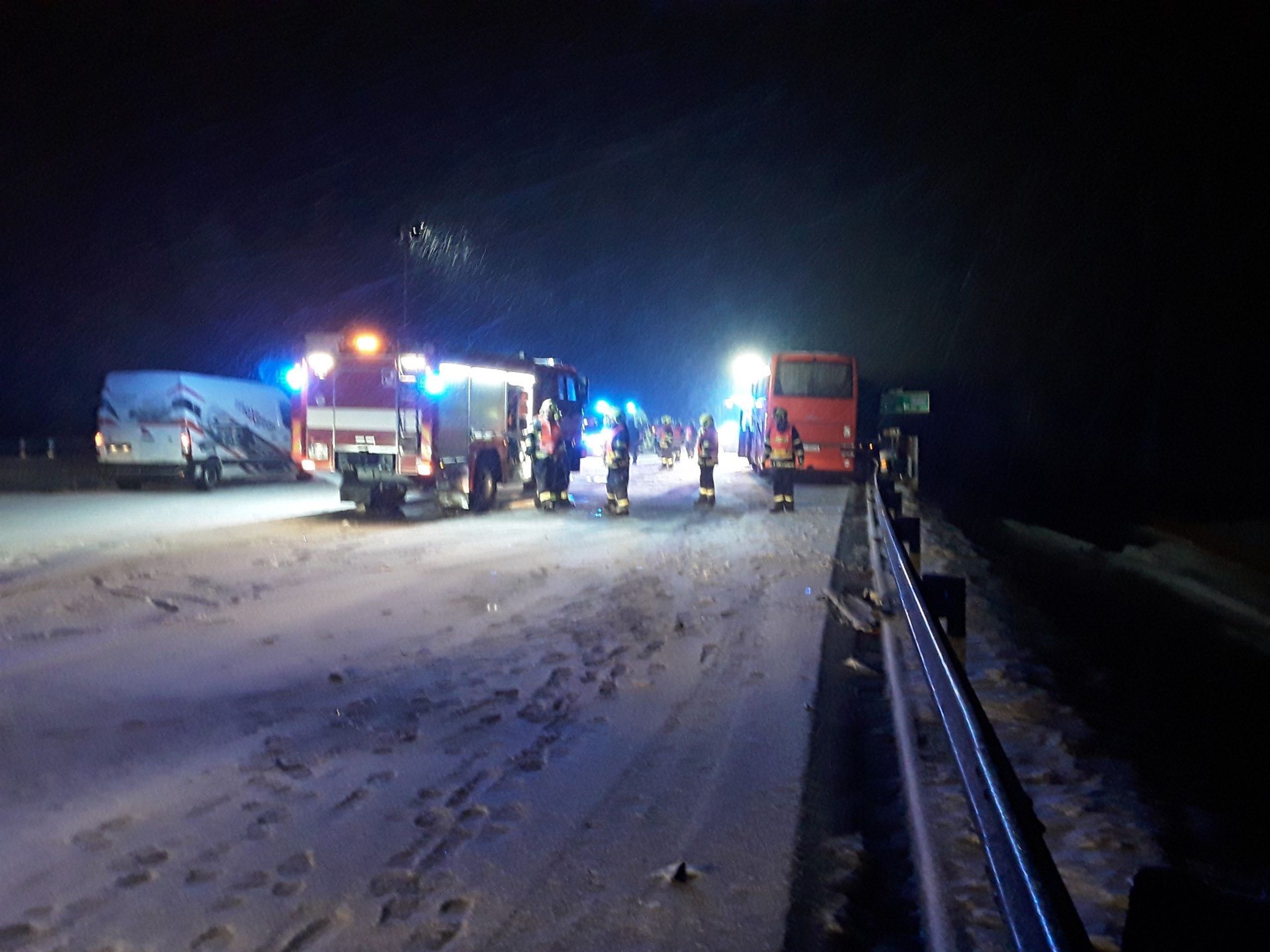 Nehoda na D1 na 309. km (1) - Ledovka komplikuje dopravu (27/30)