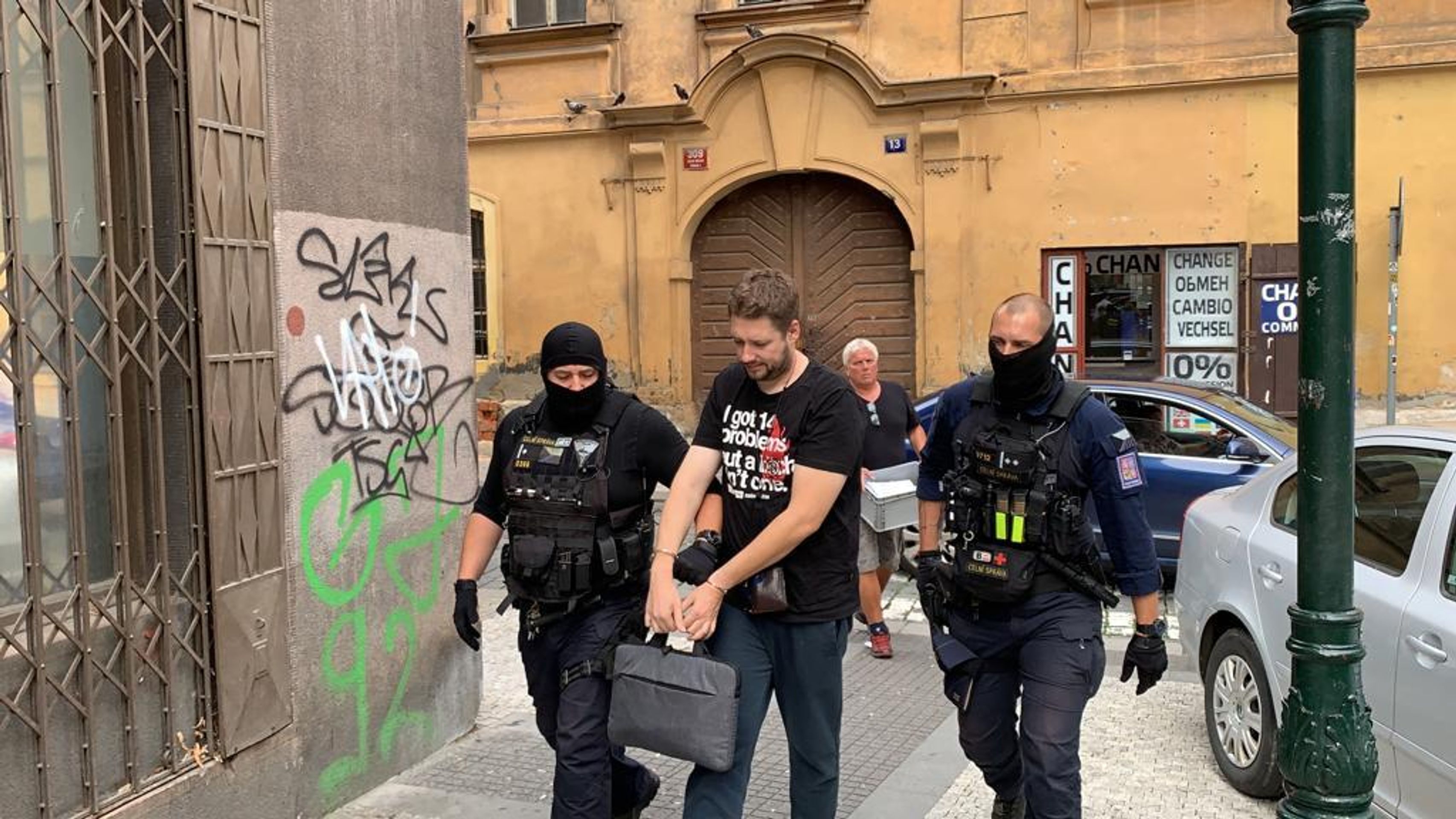 Velká policejní razie po celém Česku - 5 - GALERIE: Velká policejní razie po celém Česku (5/15)