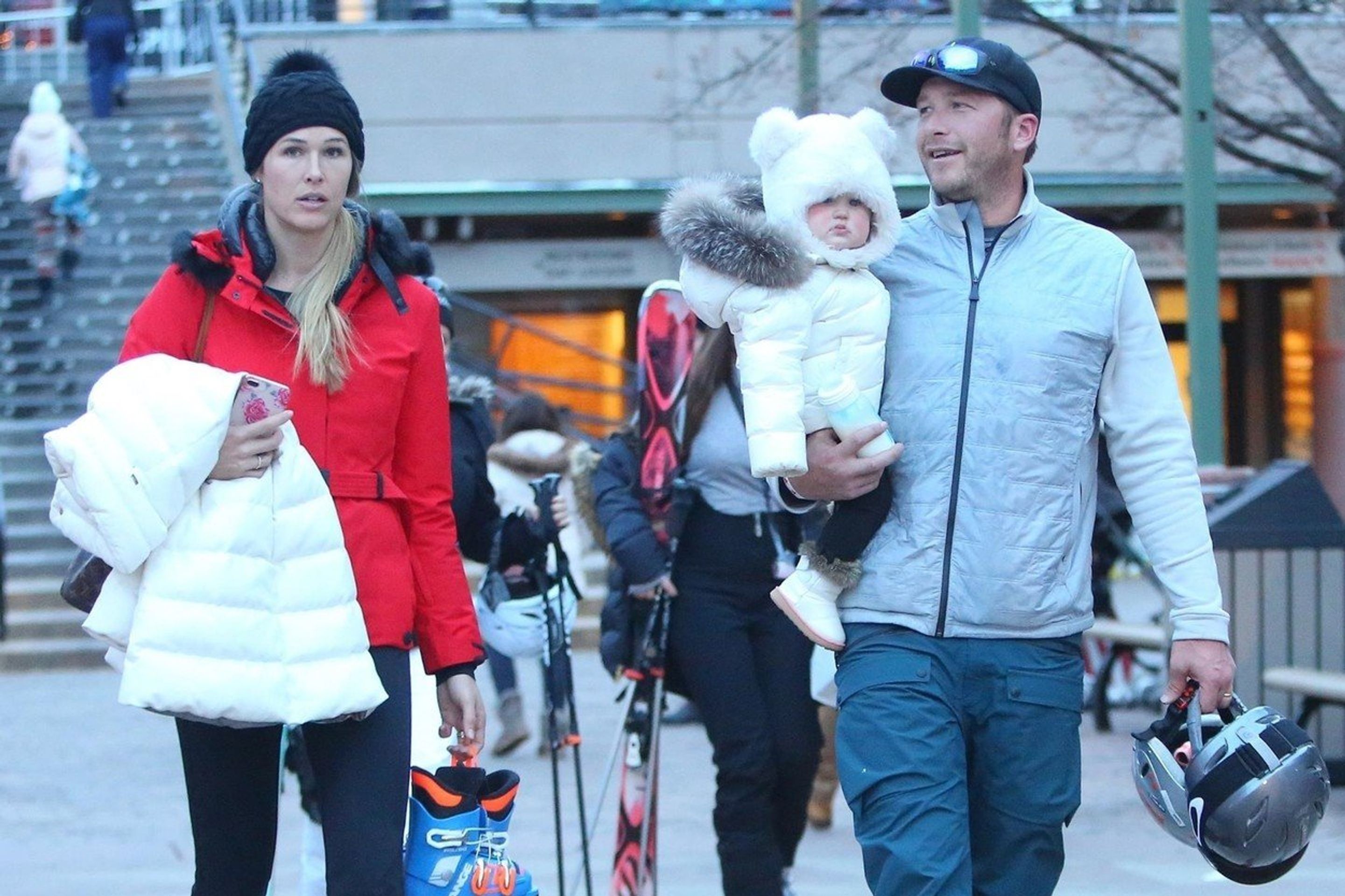 Bode Miller s manželkou a dcerou v Aspenu - GALERIE: Bodeho Millera zastihla rodinná tragédie (1/4)