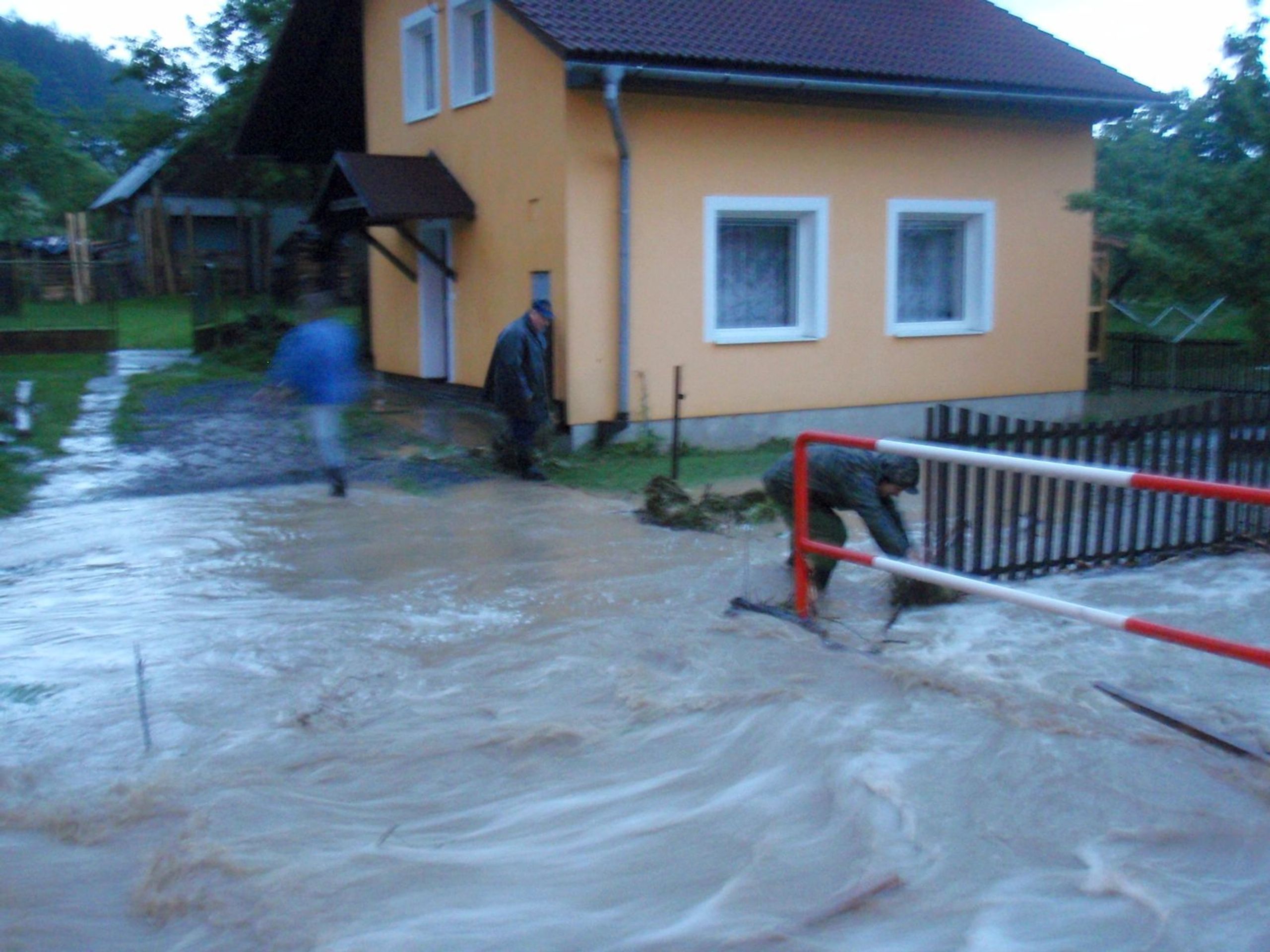 Povodně v Česku - Valašskomeziříčsko - GALERIE: Povodně v Česku - Valašskomeziříčsko (4/4)