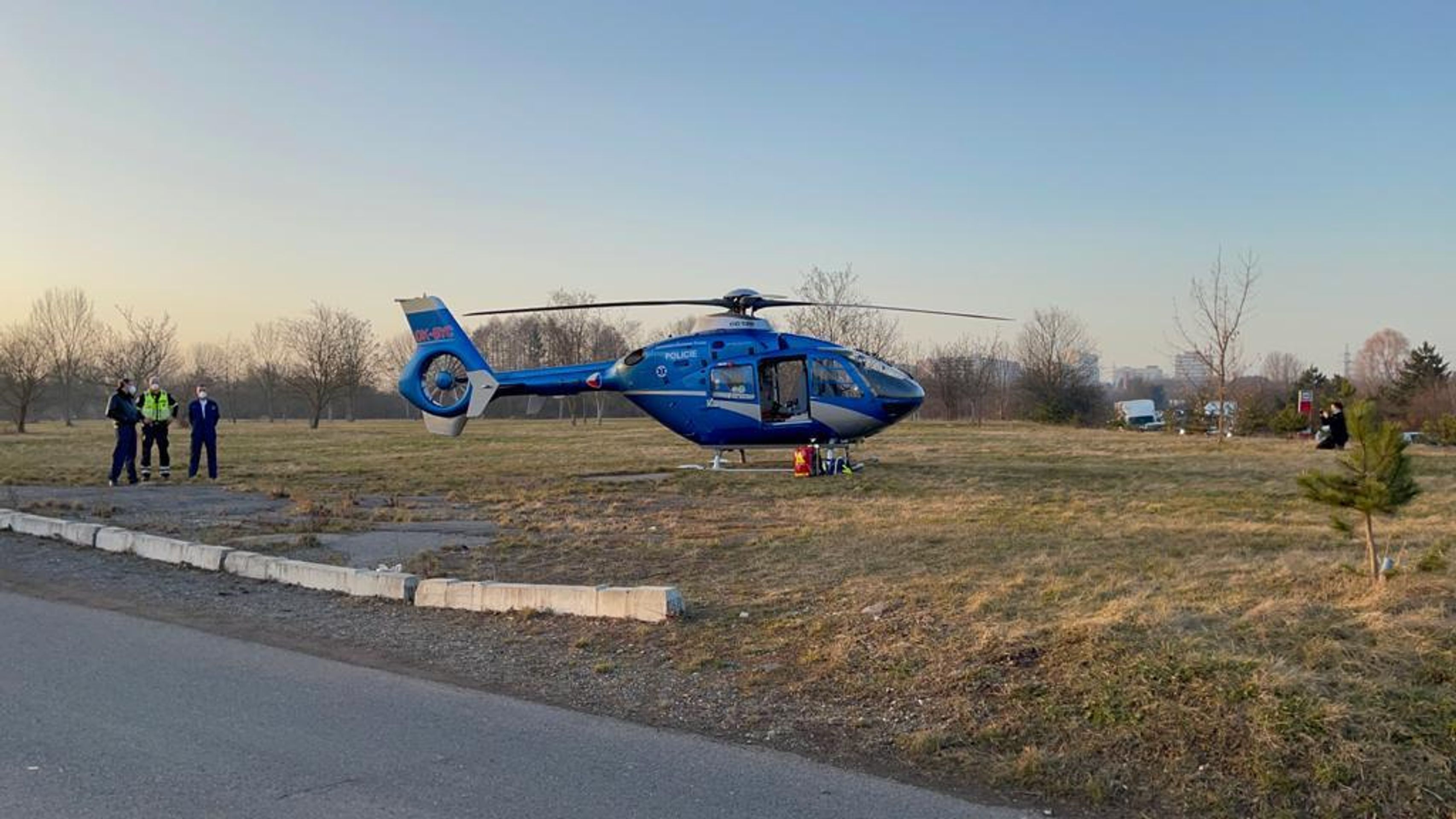 Smrtelná nehoda motorkáře a nákladního auta v Praze na Kunraticke spojce - 9 - GALERIE: Smrtelná nehoda motorkáře a nákladního auta v Praze na Kunraticke spojce (9/10)