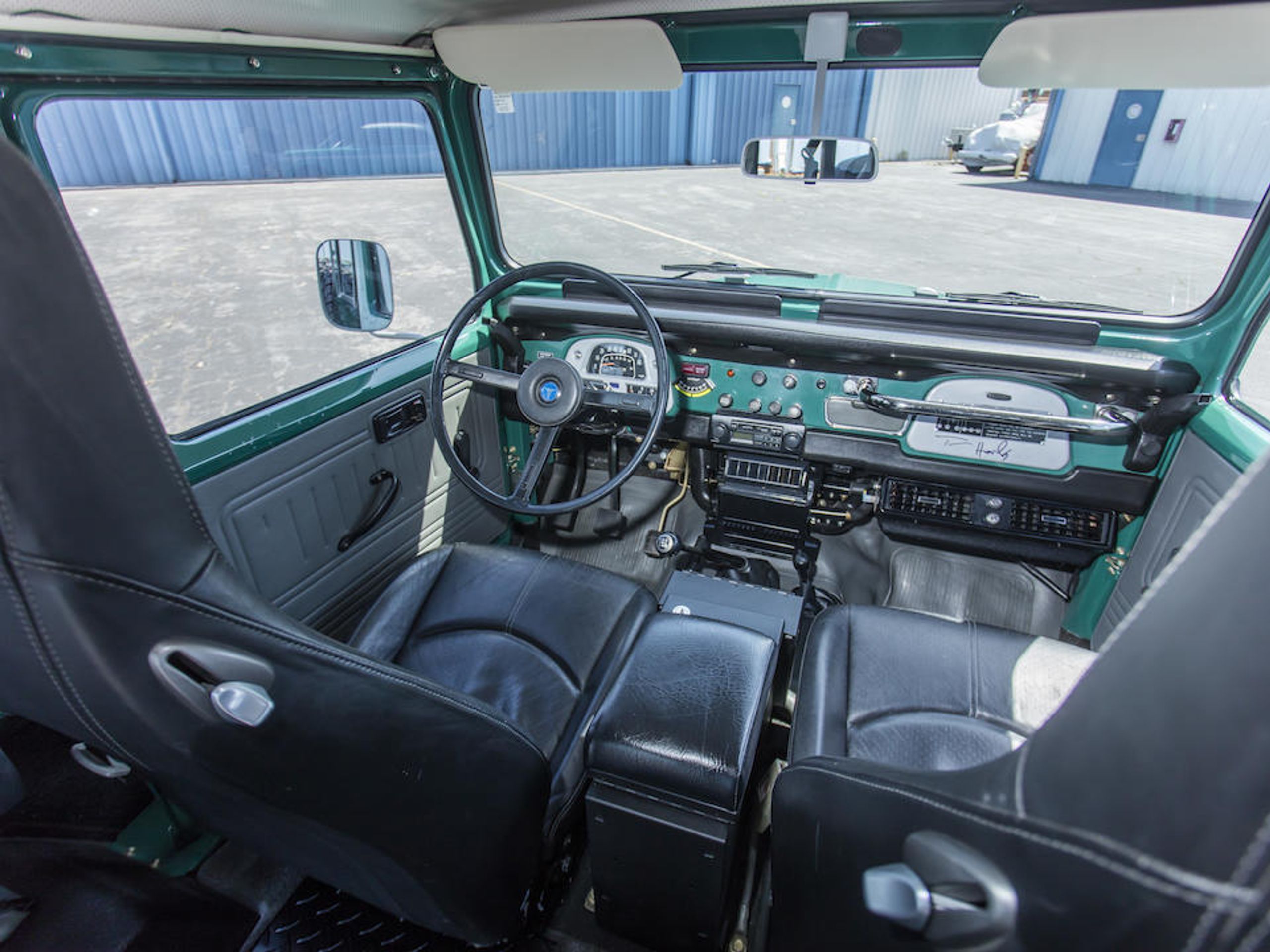Toyota Land Cruiser FJ40 Toma Hankse - 16 - Fotogalerie: Parádní Land Cruiser Toma Hankse (9/12)
