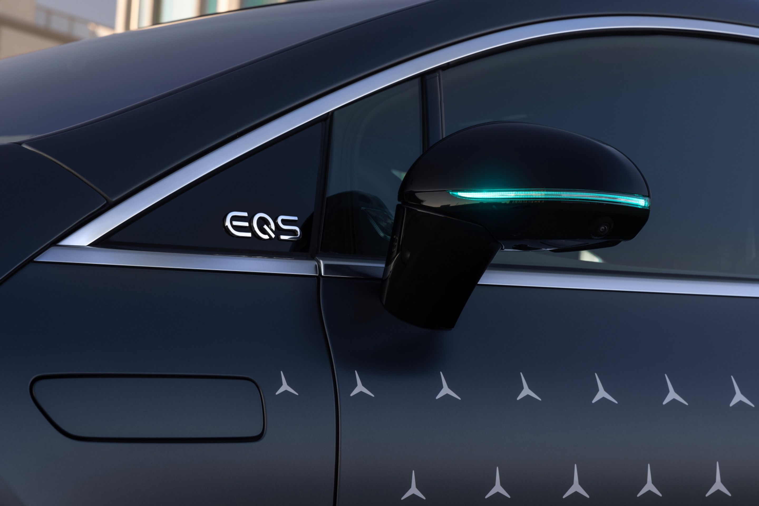 Mercedes testuje nová tyrkysová světla - Mercedes testuje nová tyrkysová světla (2/5)