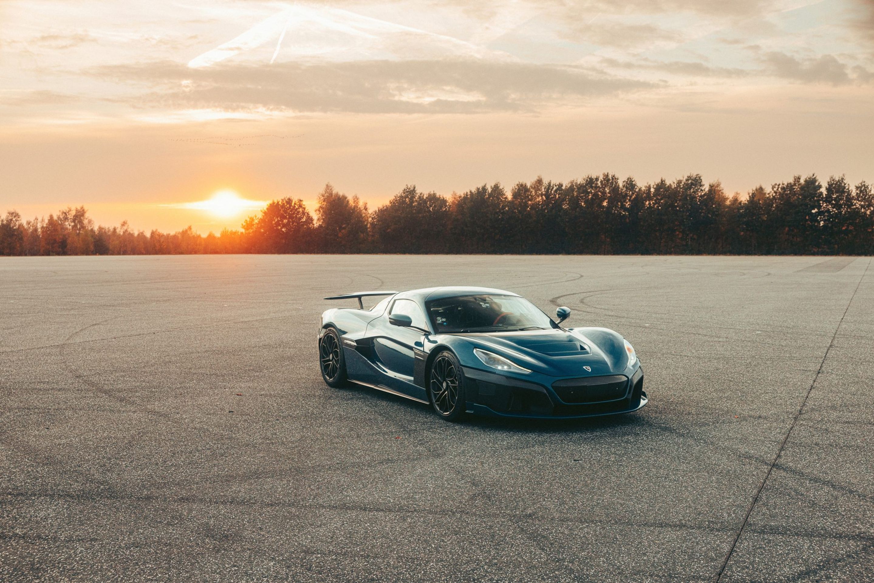 Rimac Nevera je držitelem rychlostního rekordu mezi sériovými elektromobily - Nejrychlejší sériový elektromobil světa - chorvatský Rimac Nevera (7/10)