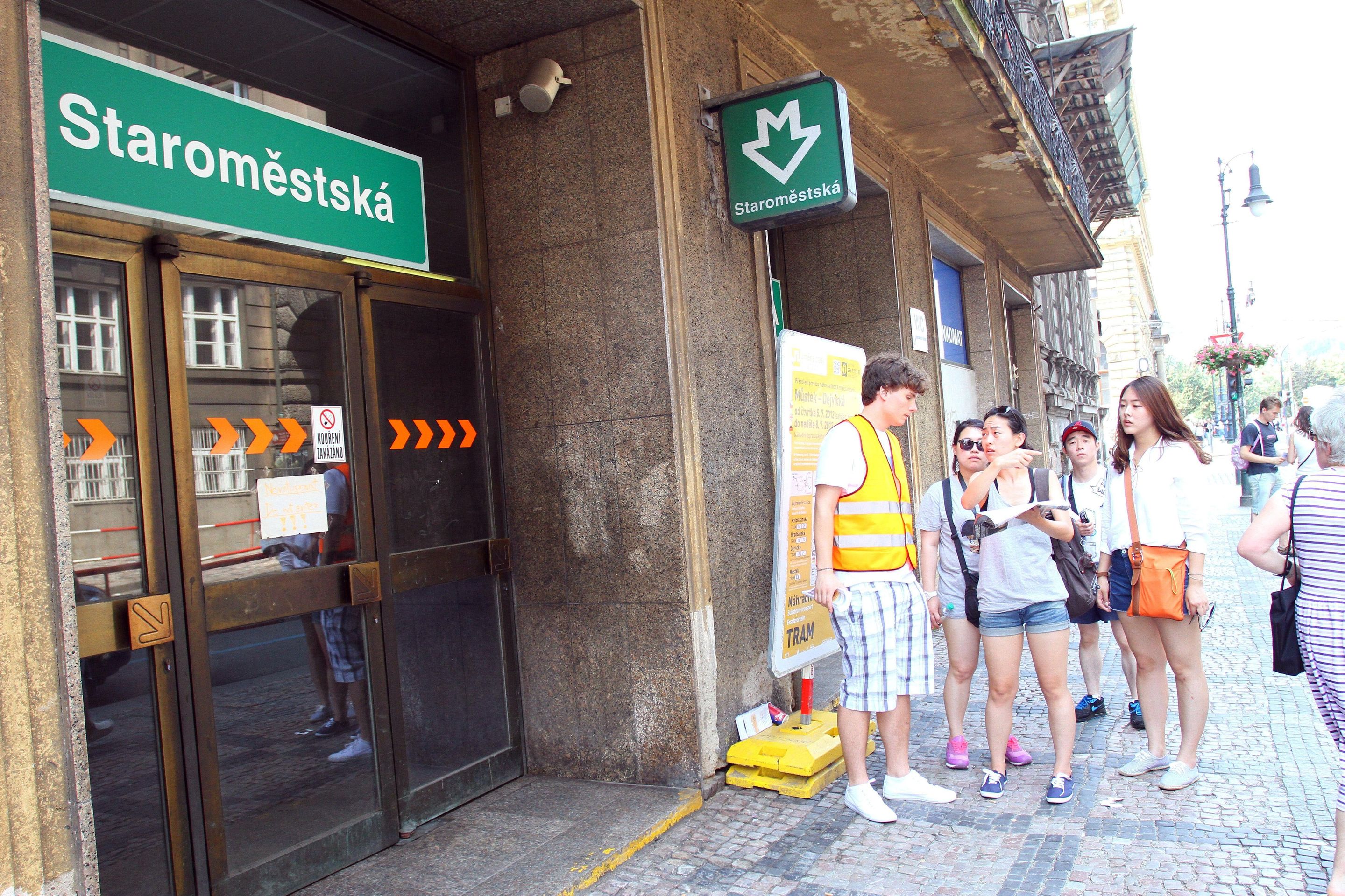 Uzavřená trasa A pražského metra - 9 - Uzavřené metro na lince A (3/10)