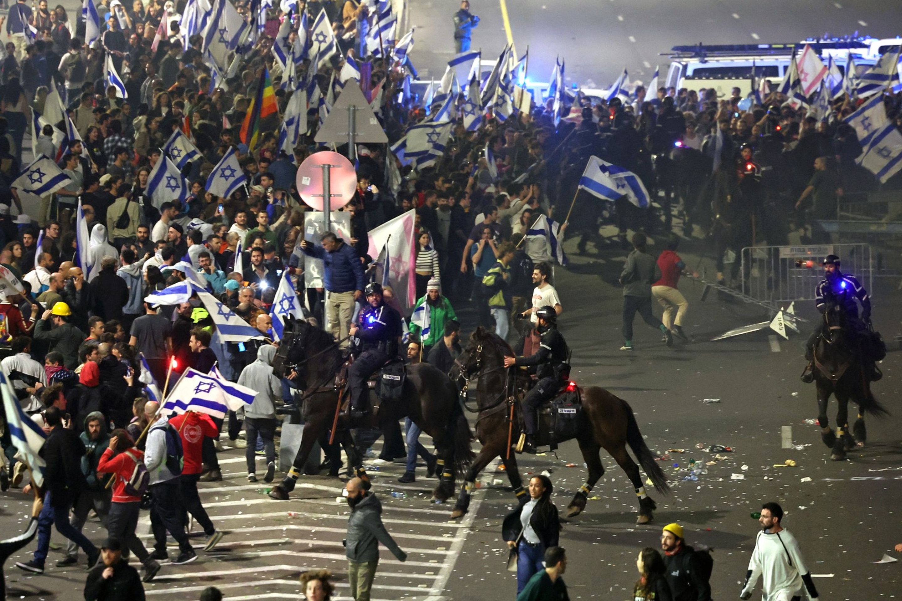 Izrael demonstrace - V Izraeli protestují statisíce lidí (11/23)