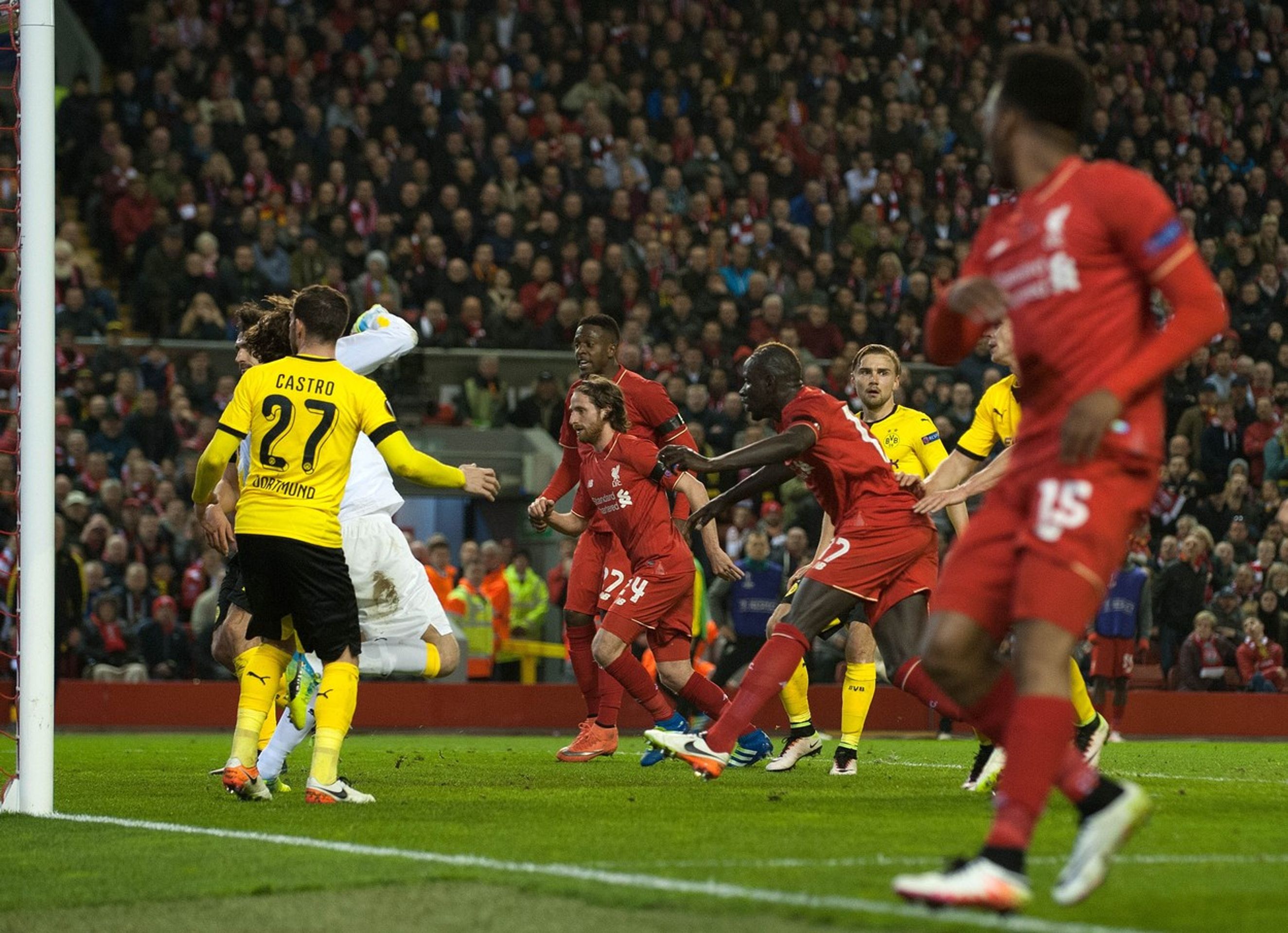 EL UEFA: Liverpool - Dortmund 4:3 (Sakho 3:3) - GALERIE: FC Liverpool - Borussia Dortmund 4:3 (6/8)