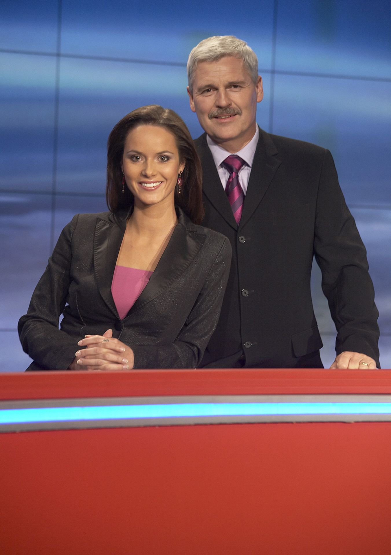 Pavel Dumbrovský a Renáta Czadernová (2007 - 2012) - Moderátoři Televizních novin (12/24)