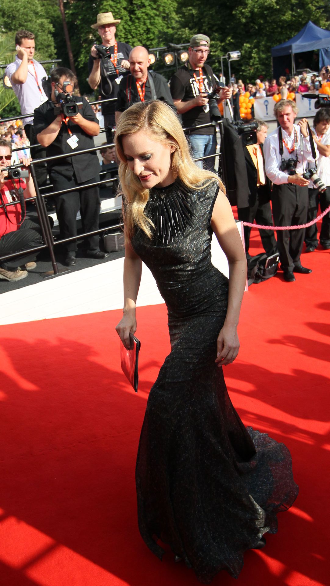 Modelka Aimee Mullins. - Zahájení festivalu v Karlových Varech (3/6)