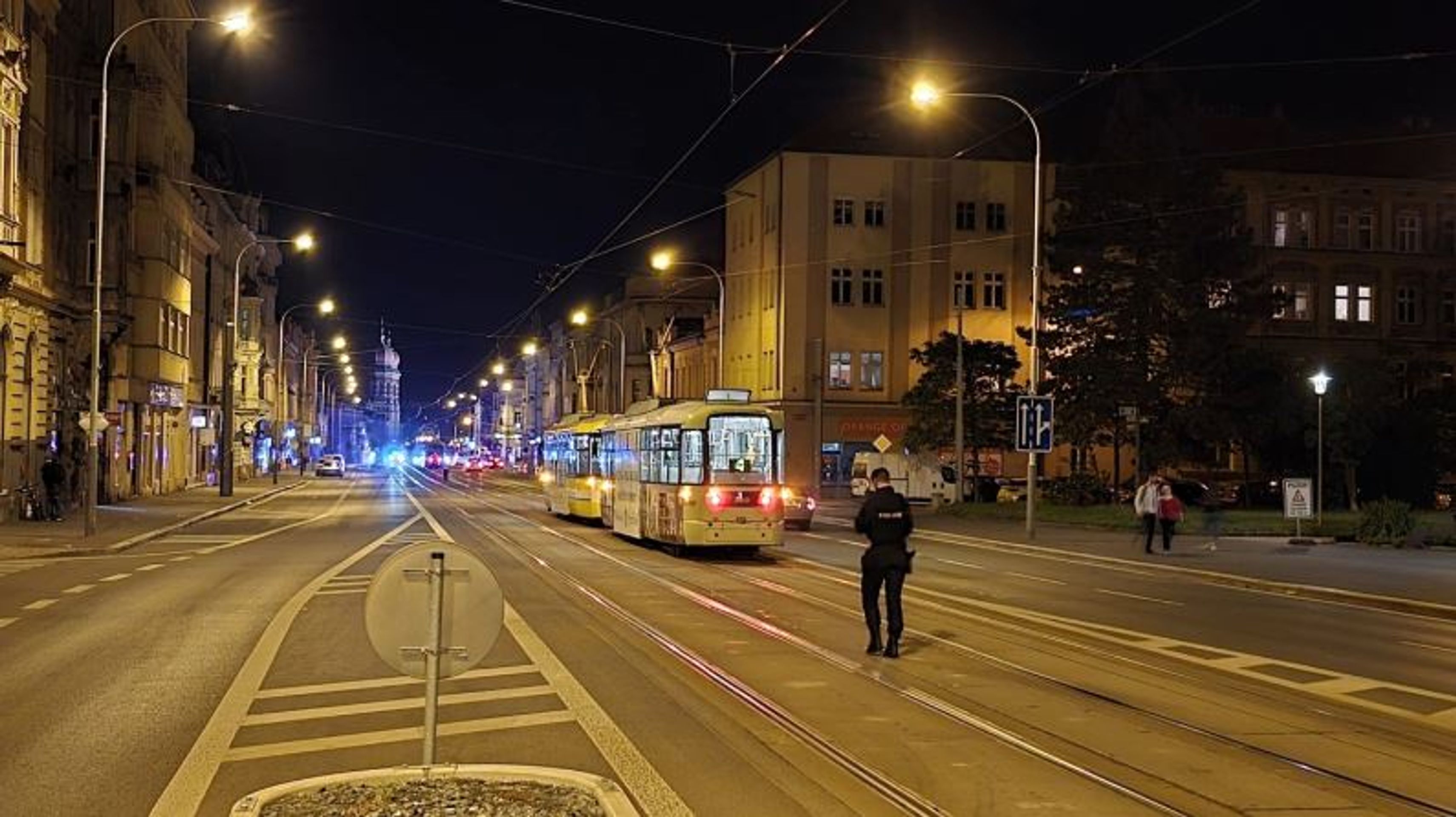 Střet člověka s tramvají v Plzni - Nehoda v Plzni (6/8)