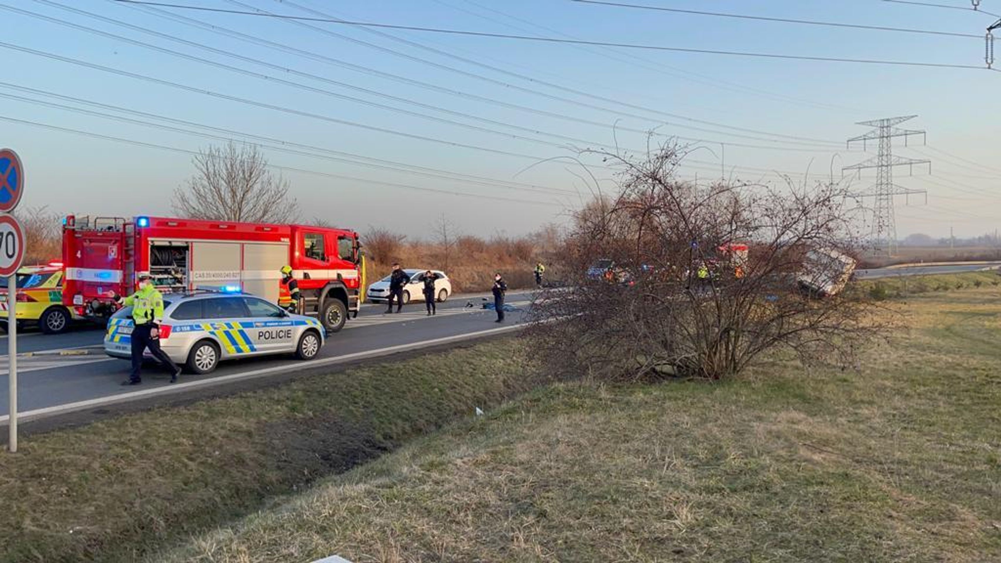 Smrtelná nehoda motorkáře a nákladního auta v Praze na Kunraticke spojce - 10 - GALERIE: Smrtelná nehoda motorkáře a nákladního auta v Praze na Kunraticke spojce (10/10)