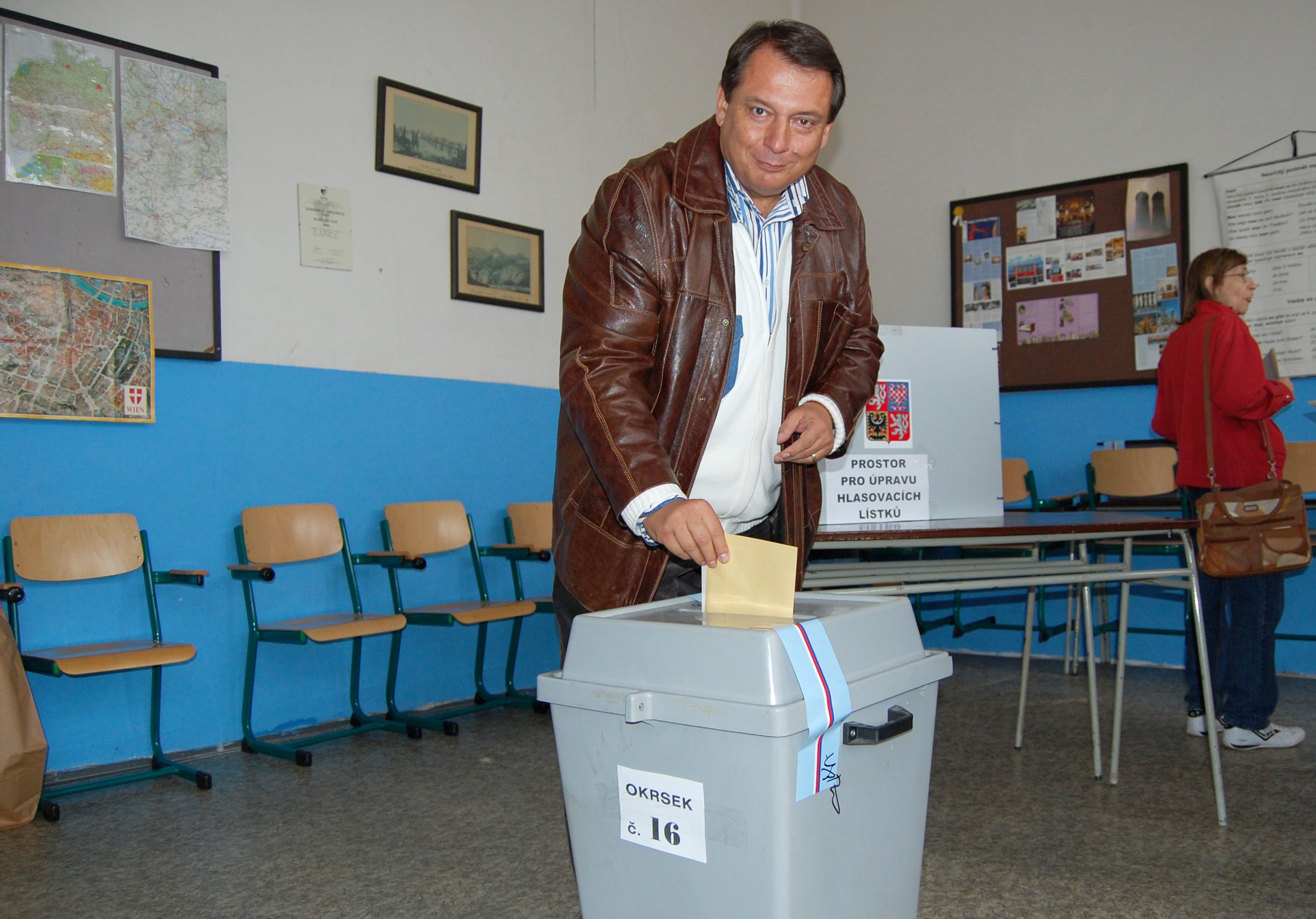 Volby 2012 - Jiří Paroubek - Momentky z volebních štábů II (7/16)