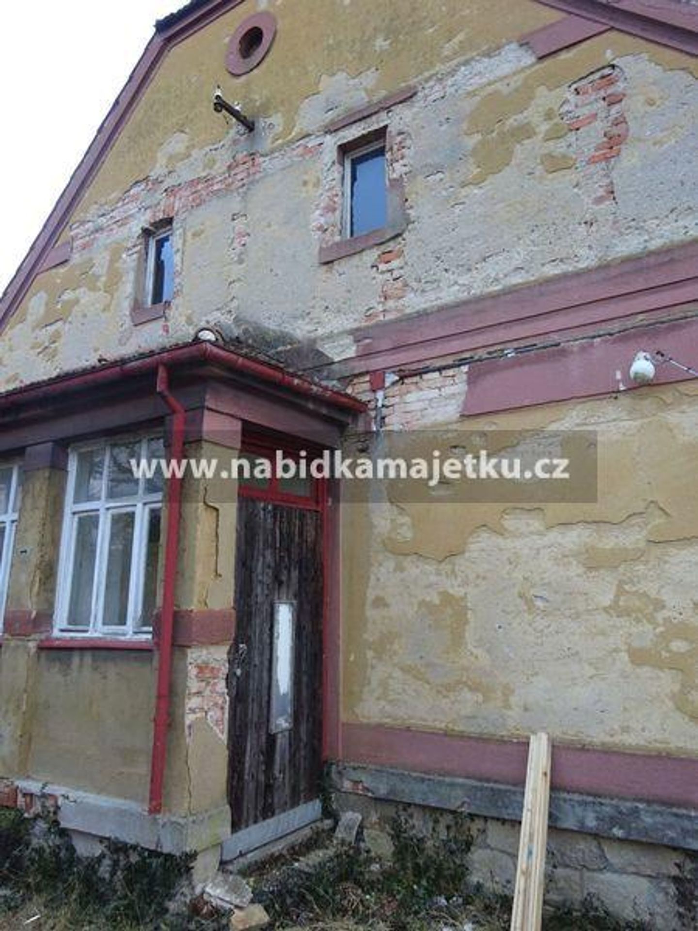 Prodej majetku Rodinný dům s garáží a pozemkem, Plzeň (13) - Nabídka majetku státu (80/115)