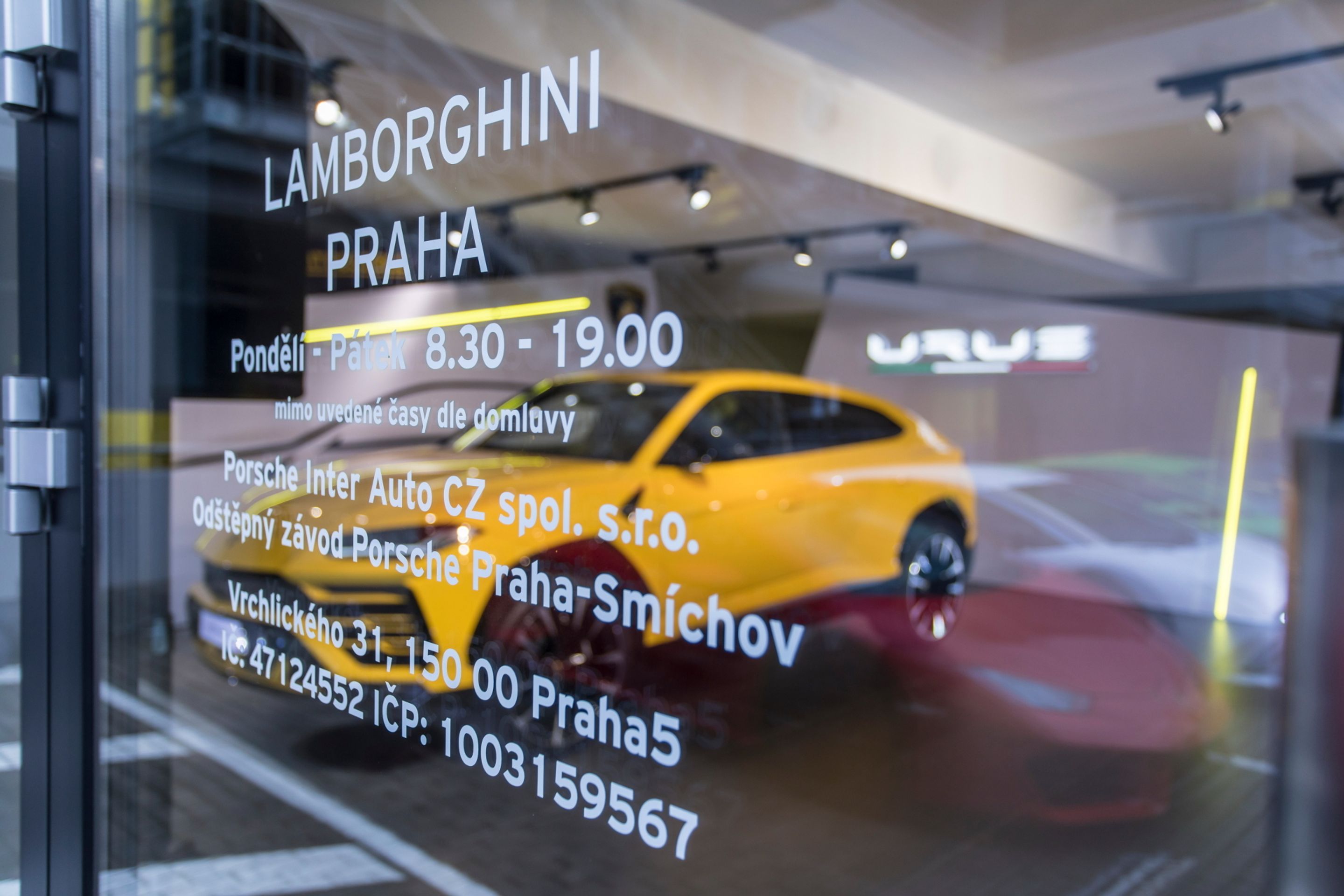 Lamborghini Urus - 21 - Fotogalerie: Nejdrsnější SUV Lamborghini Urus (30/30)