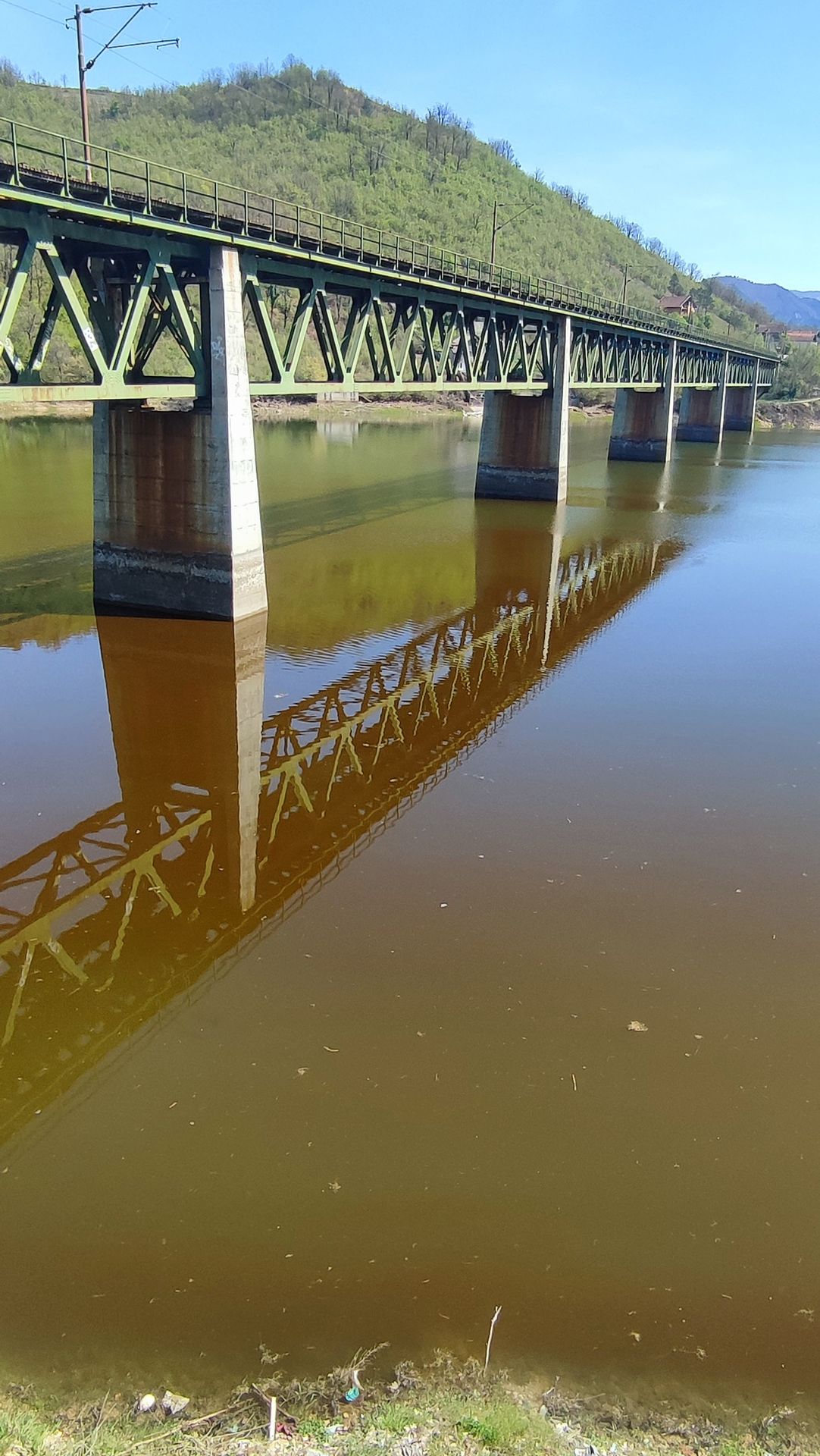 Znečištěné Jablanické jezero (6) - Znečištěné Jablanické jezero (12/12)