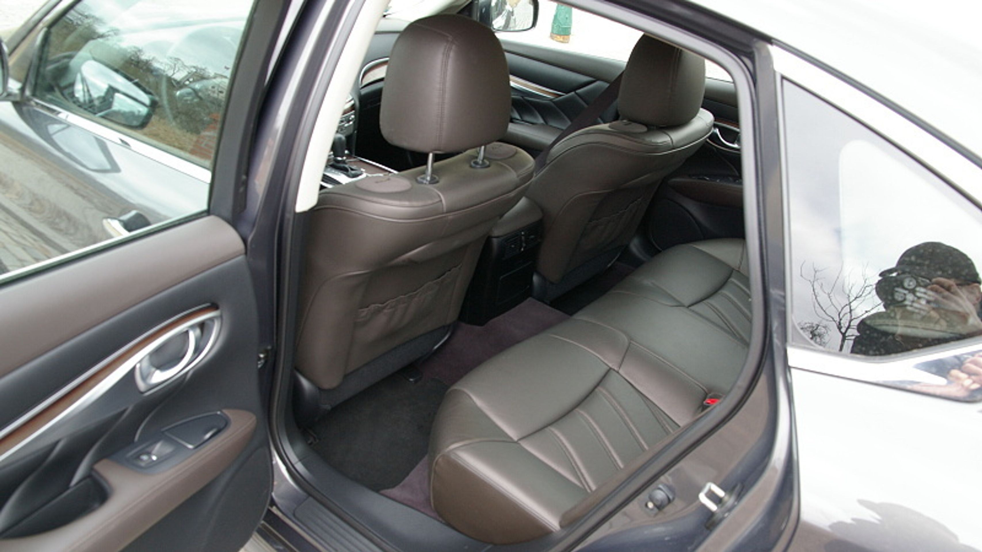 Infiniti M60d - 5 - GALERIE Infiniti M60d (5/10)