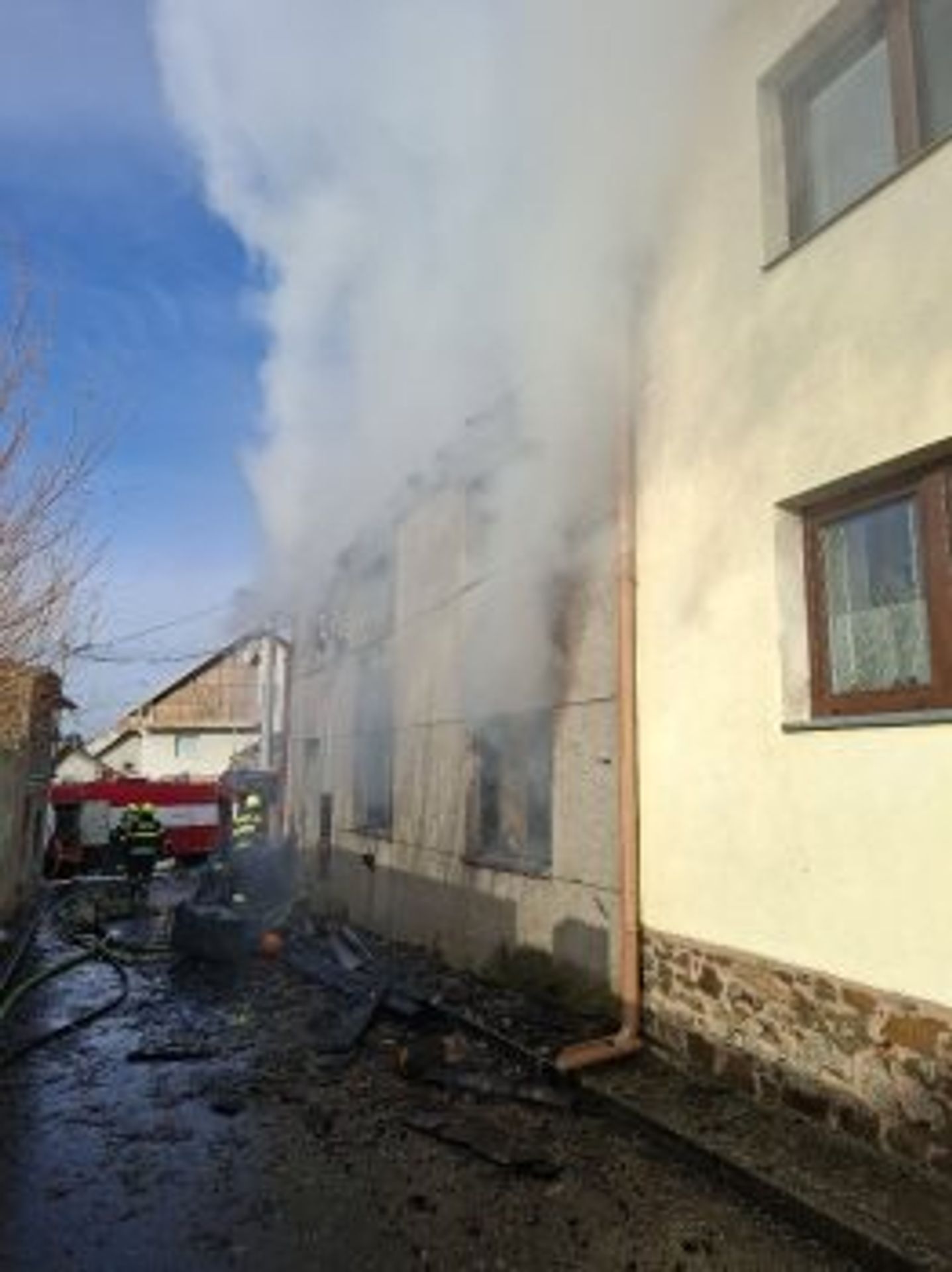 Požár rodinného domu na Prostějovsku - Požár rodinného domu na Prostějovsku (1/2)