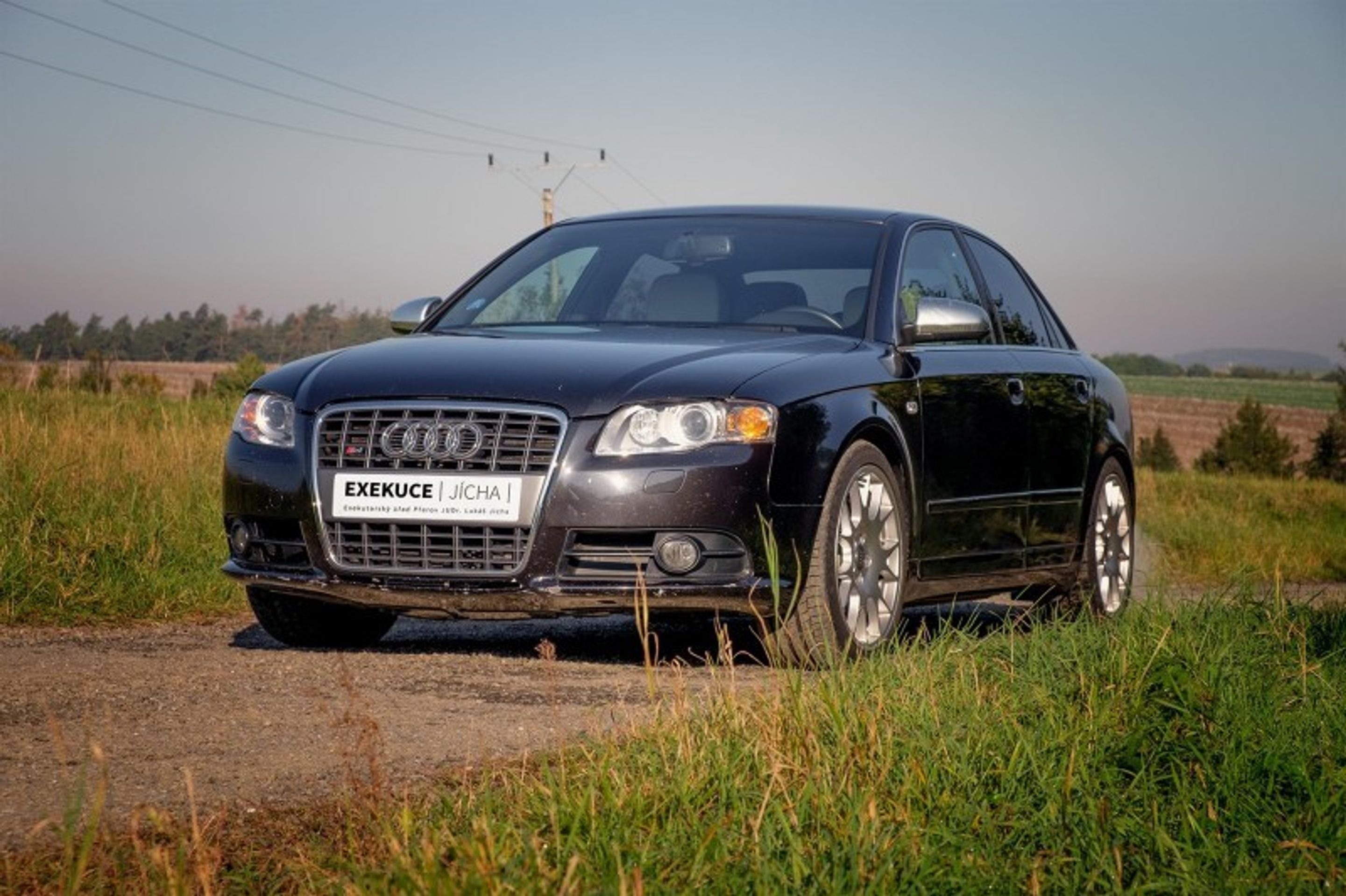 Dražba vozidel - Audi S4 (benzin + LPG) - GALERIE: Dražba vozidel (19/20)