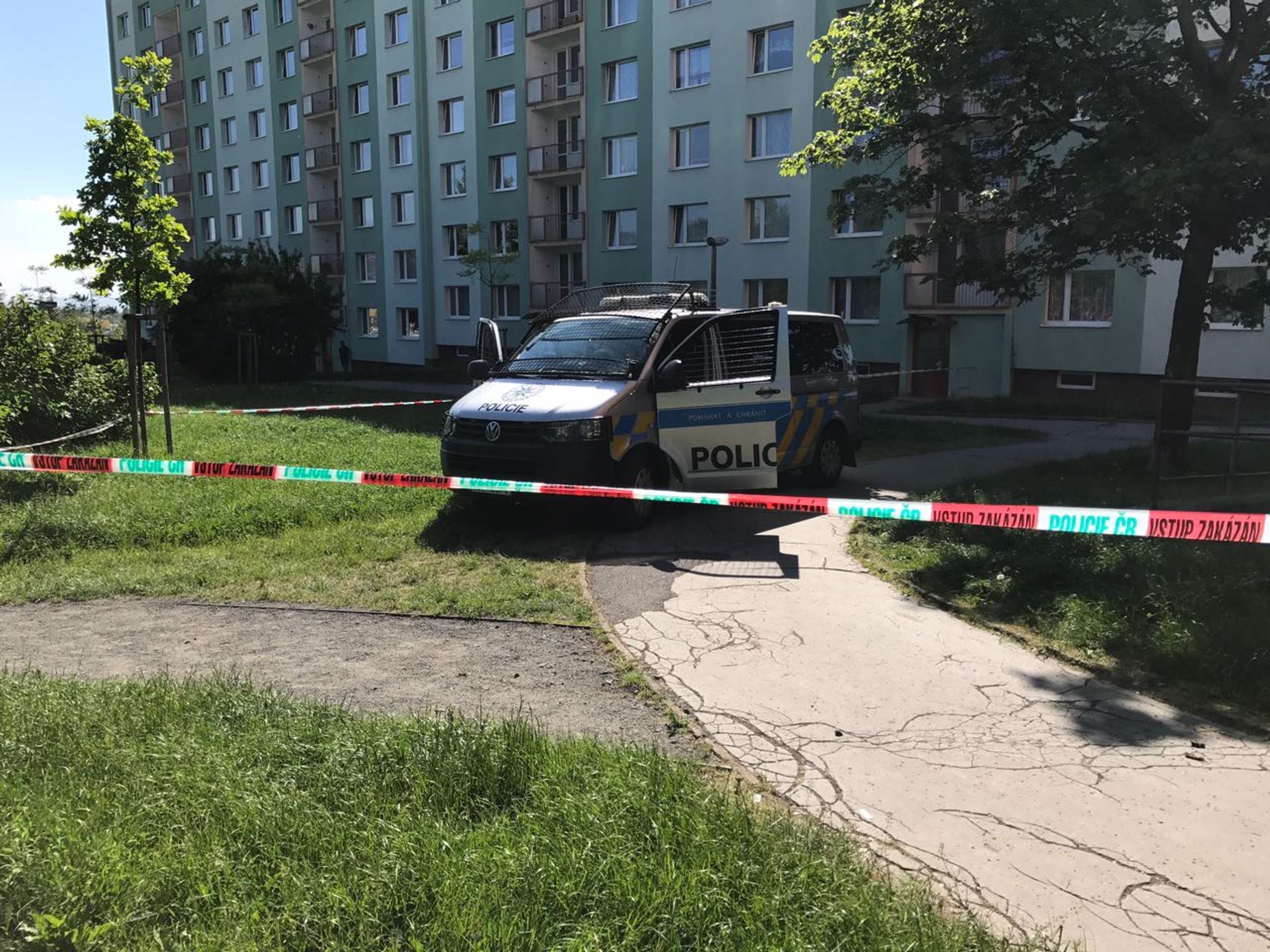 Střelba na sídlišti v Chomutově - 6 - GALERIE: Střelba na sídlišti v Chomutově (6/6)