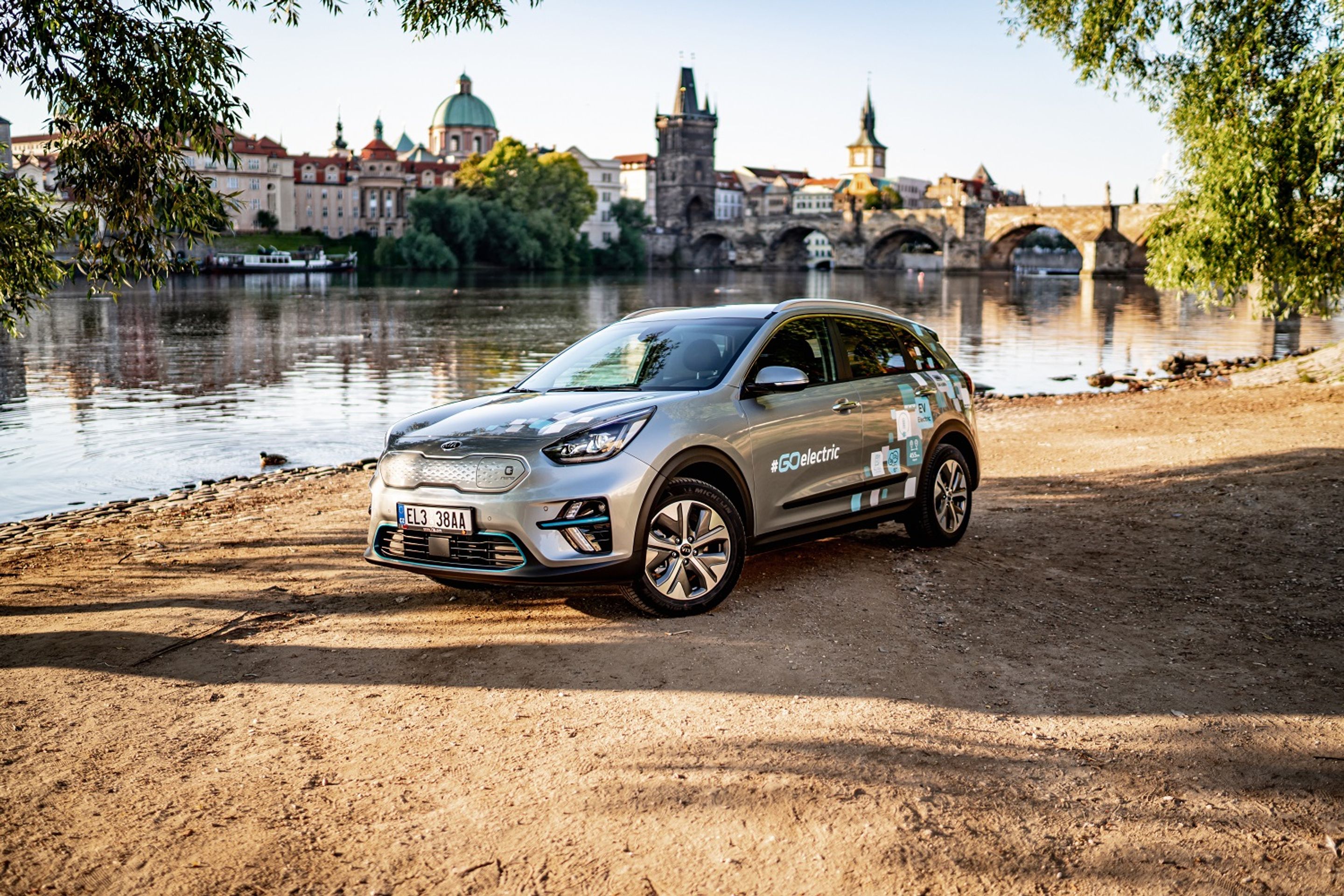 Kia e-Niro - Fotogalerie: Elektromobily Kia e-Niro a Kia e-Soul (1/6)