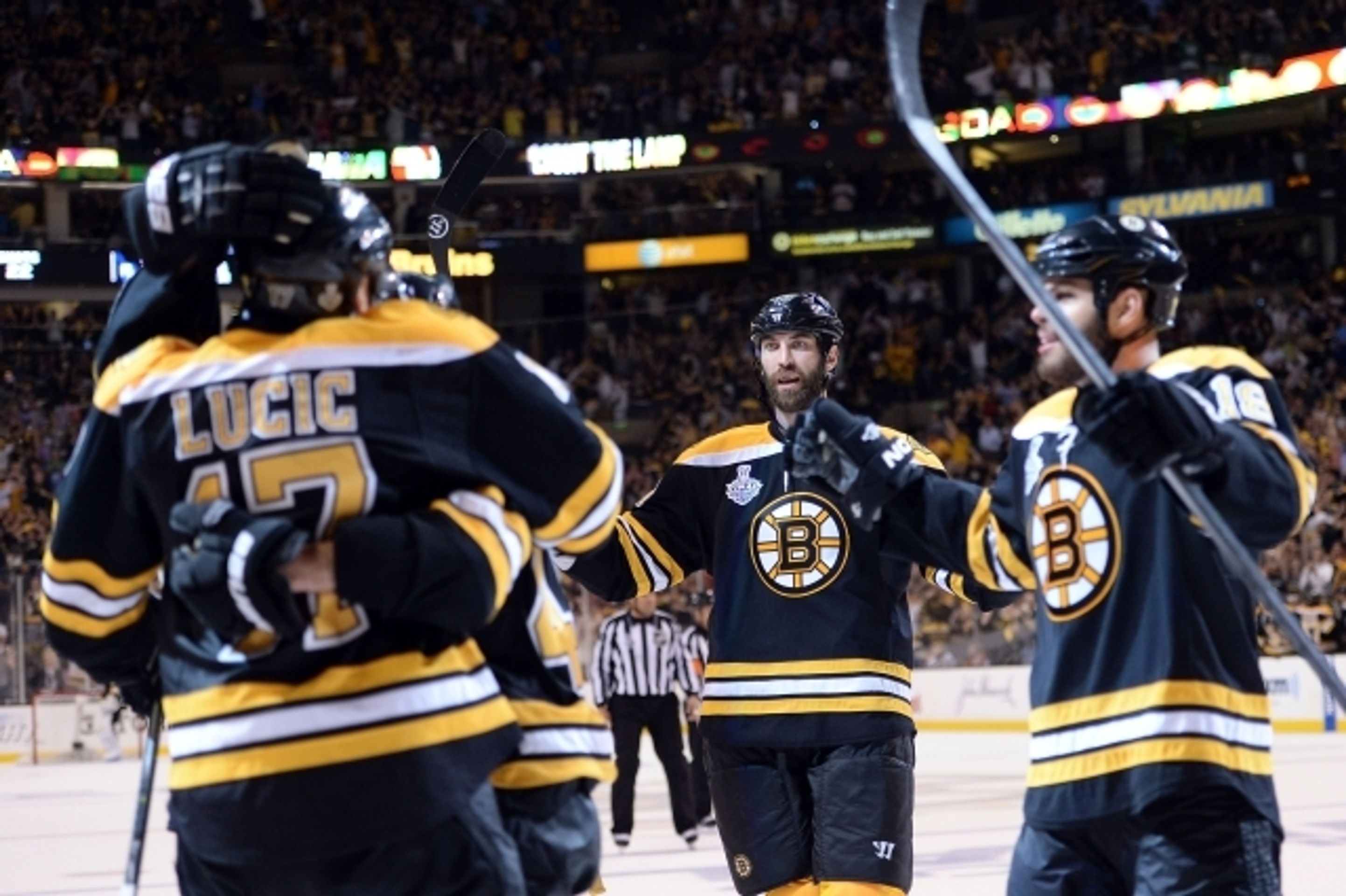 Chicago má Stanley Cup - 4 - OBRAZEM: Chicago získalo Stanley Cup (6/17)