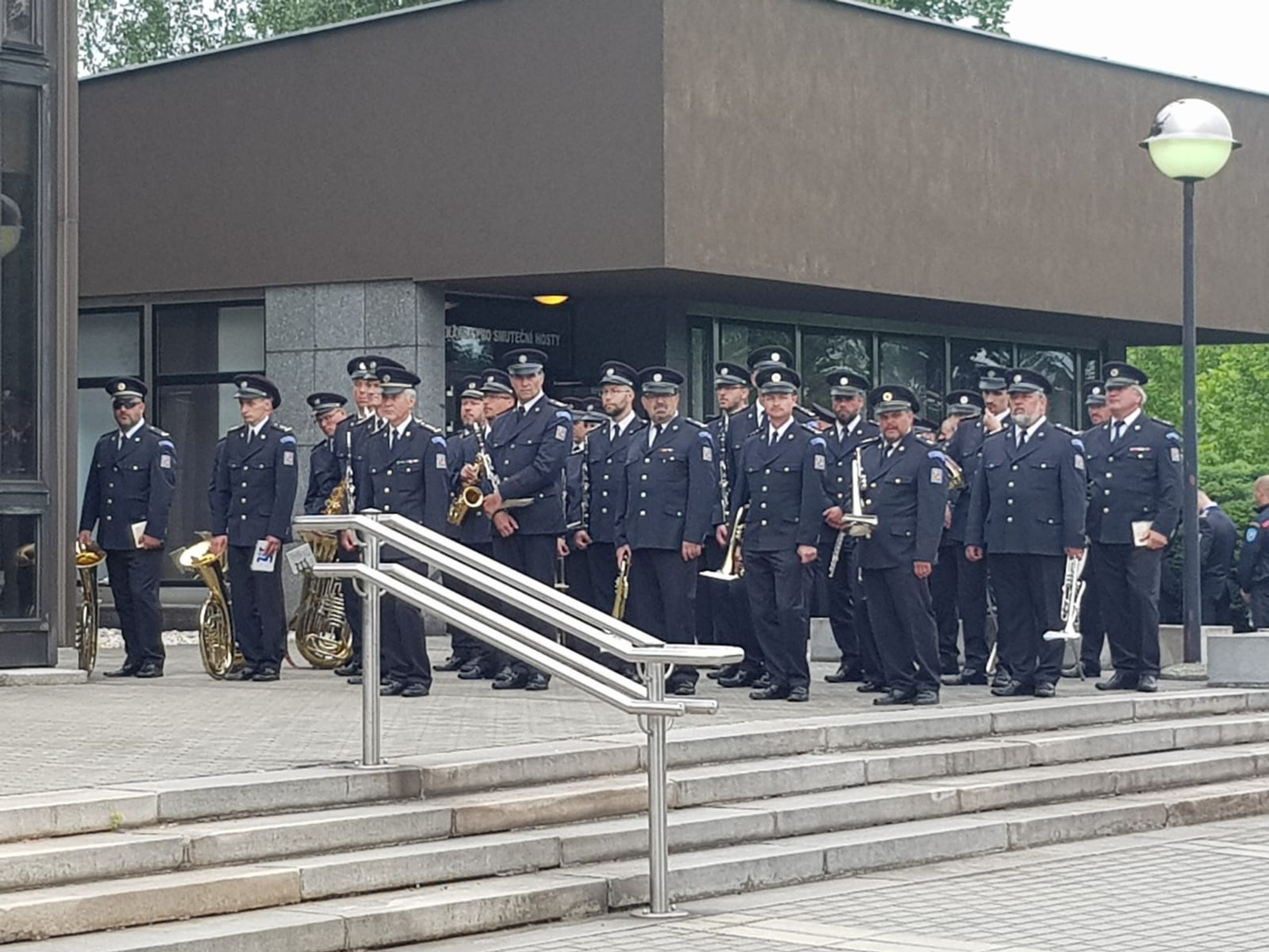 Rozloučení s policistou, který zemřel při autonehodě - 2 - GALERIE: Rozloučení s policistou, který zemřel při autonehodě (2/3)