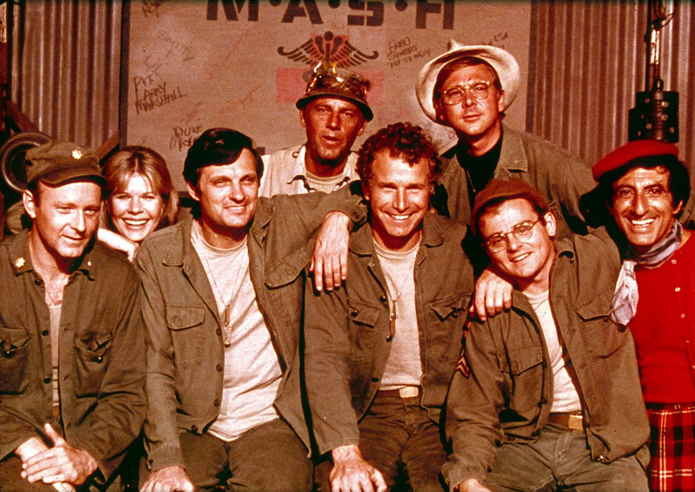 MASH (1) - M.A.S.H (2/11)