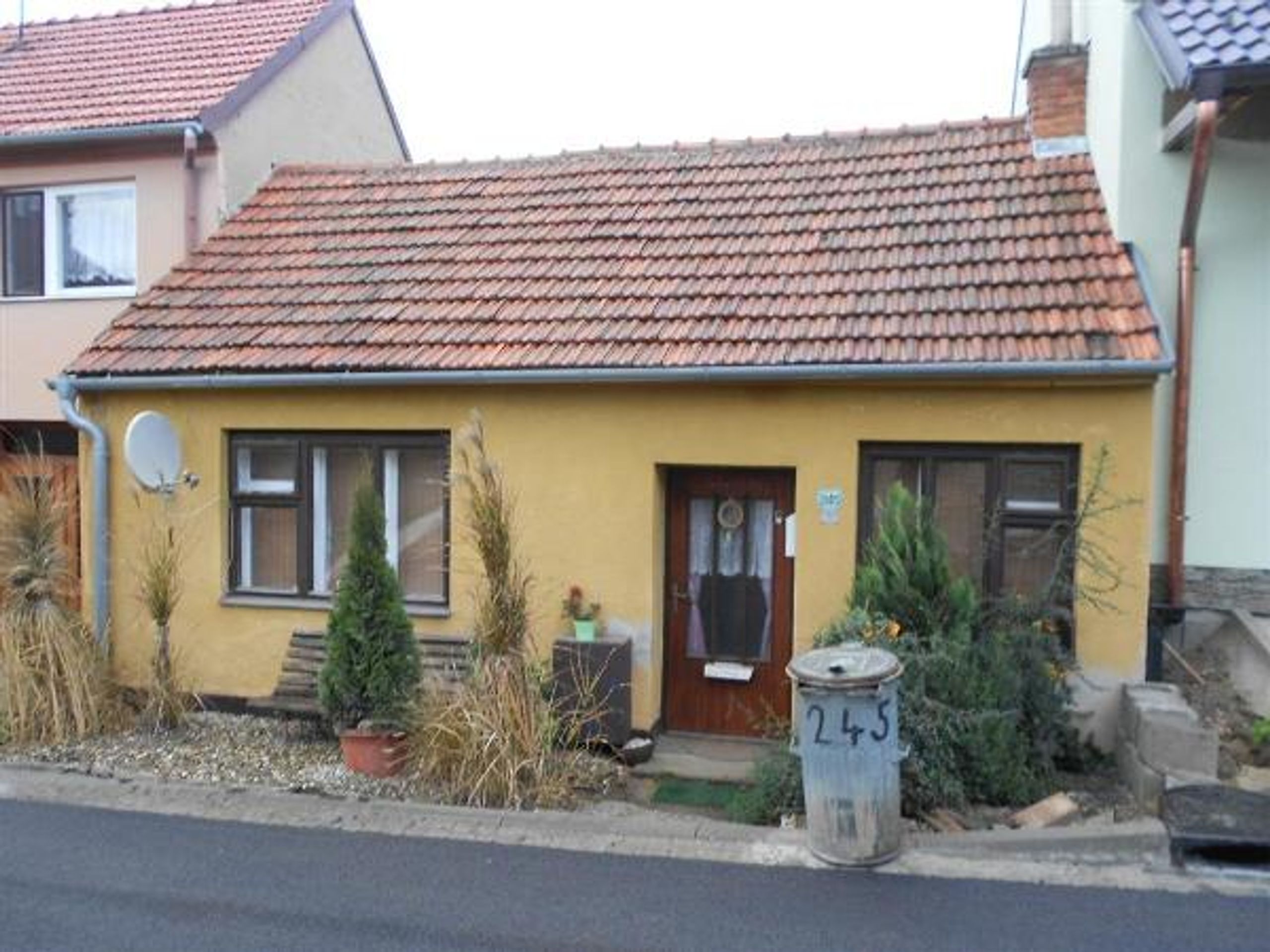 RD Vlčnov - GALERIE: Dražba RD ve Vlčnově (1/3)