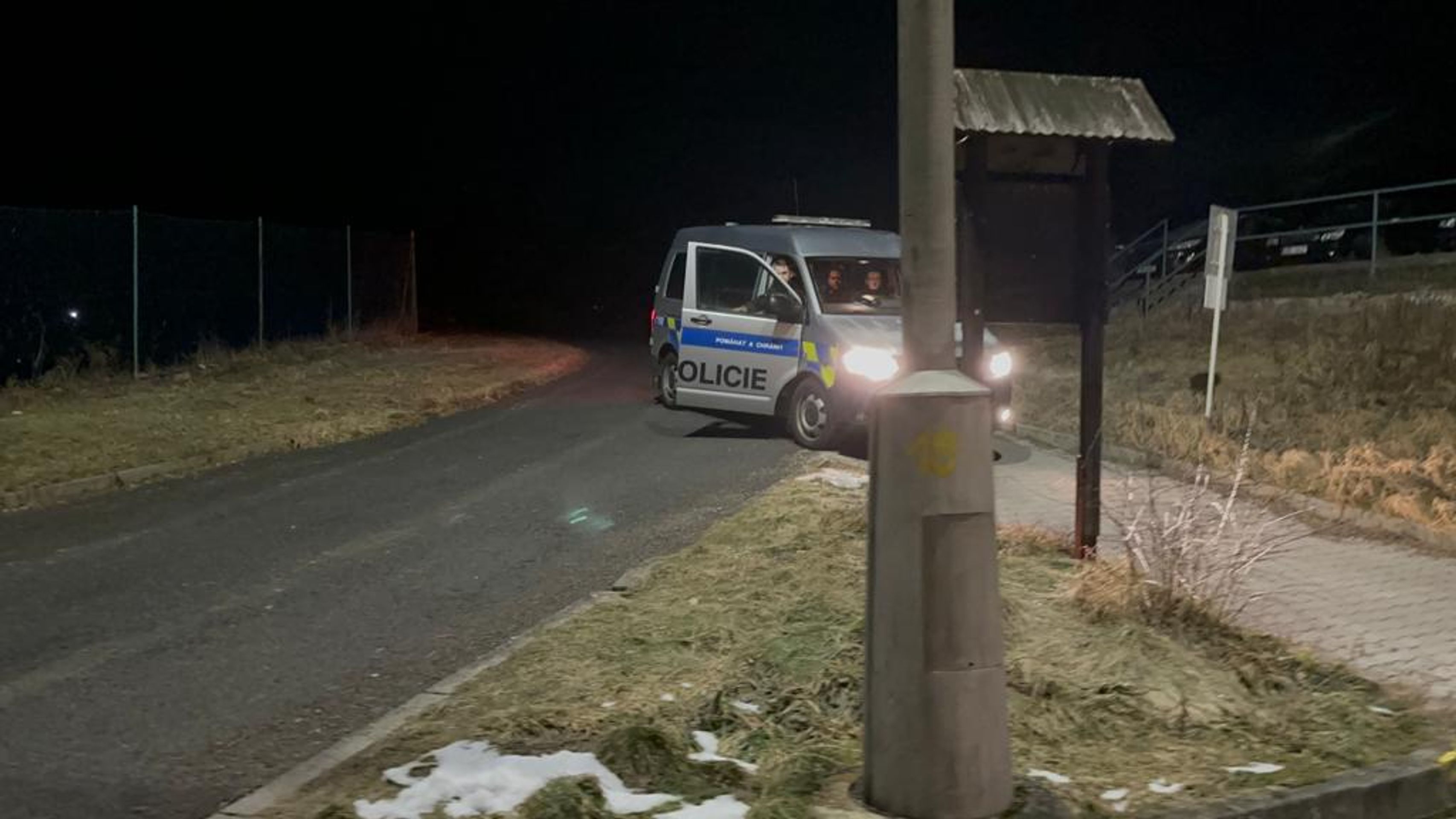 Policie pátrá po několika cizincích - Pátrání po cizincích na Plzeňsku (5/8)