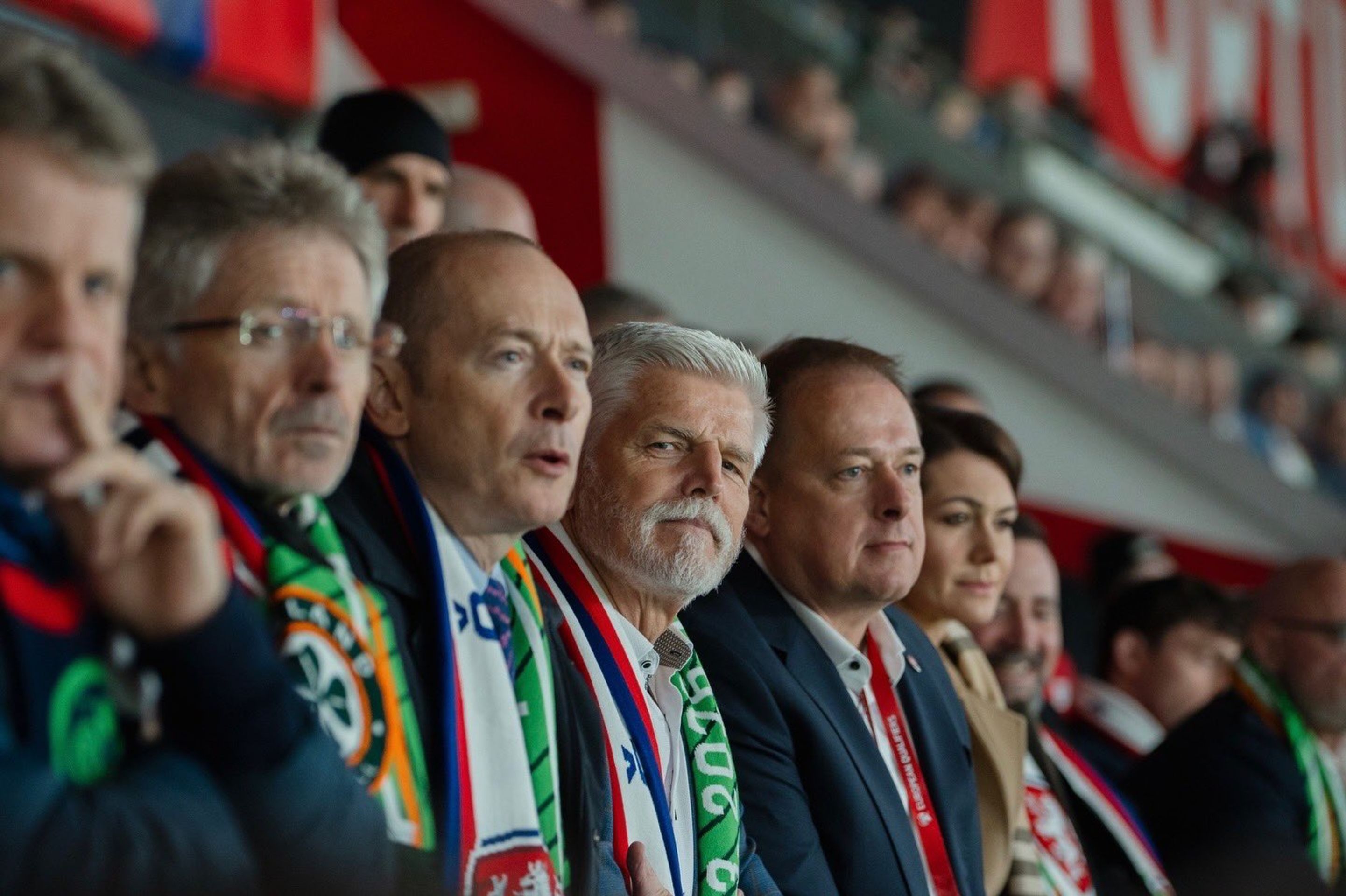 Prezident gratuloval českým fotbalistům k postupu - Prezident gratuloval českým fotbalistům k postupu (1/5)