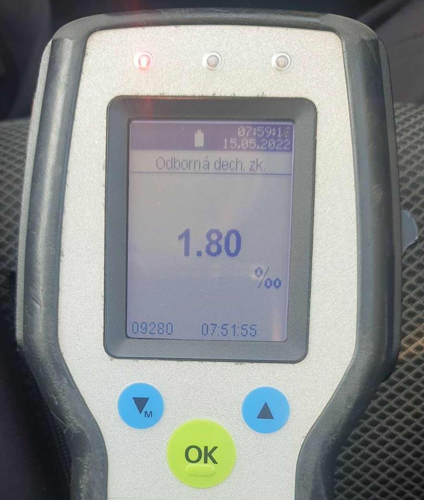 dechová zkouška - Řidič autoškoly nadýchal 1,8 promile (1/2)