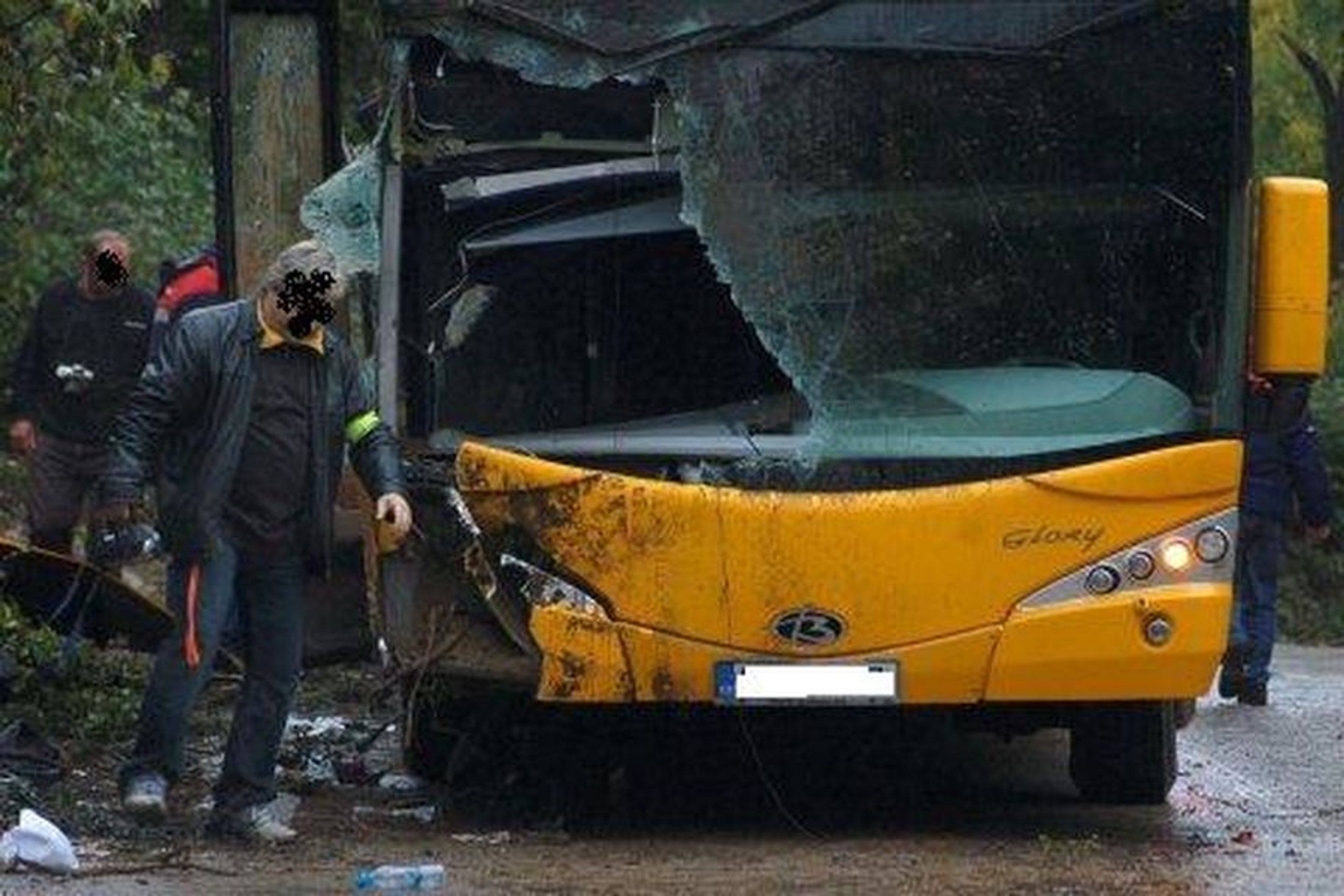 Autobus Student Agency havaroval na Lounsku - Fotogalerie: Nehoda autobusu Student Agency na Lounsku (1/1)