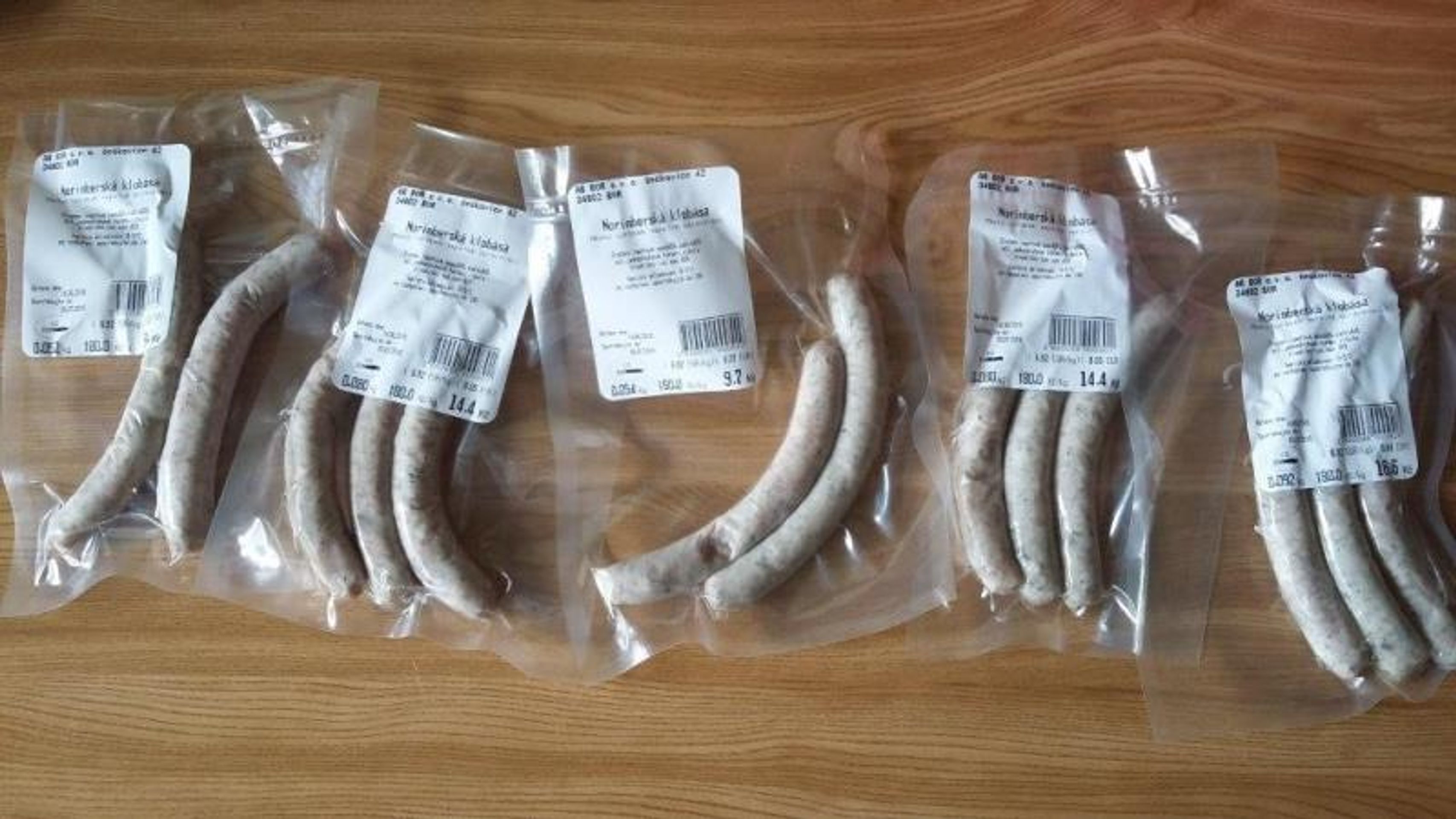 Nebezpečné potraviny - Noriberská klobása (AB Bor) - GALERIE: Nebezpečné potraviny o prázdninách (12/40)
