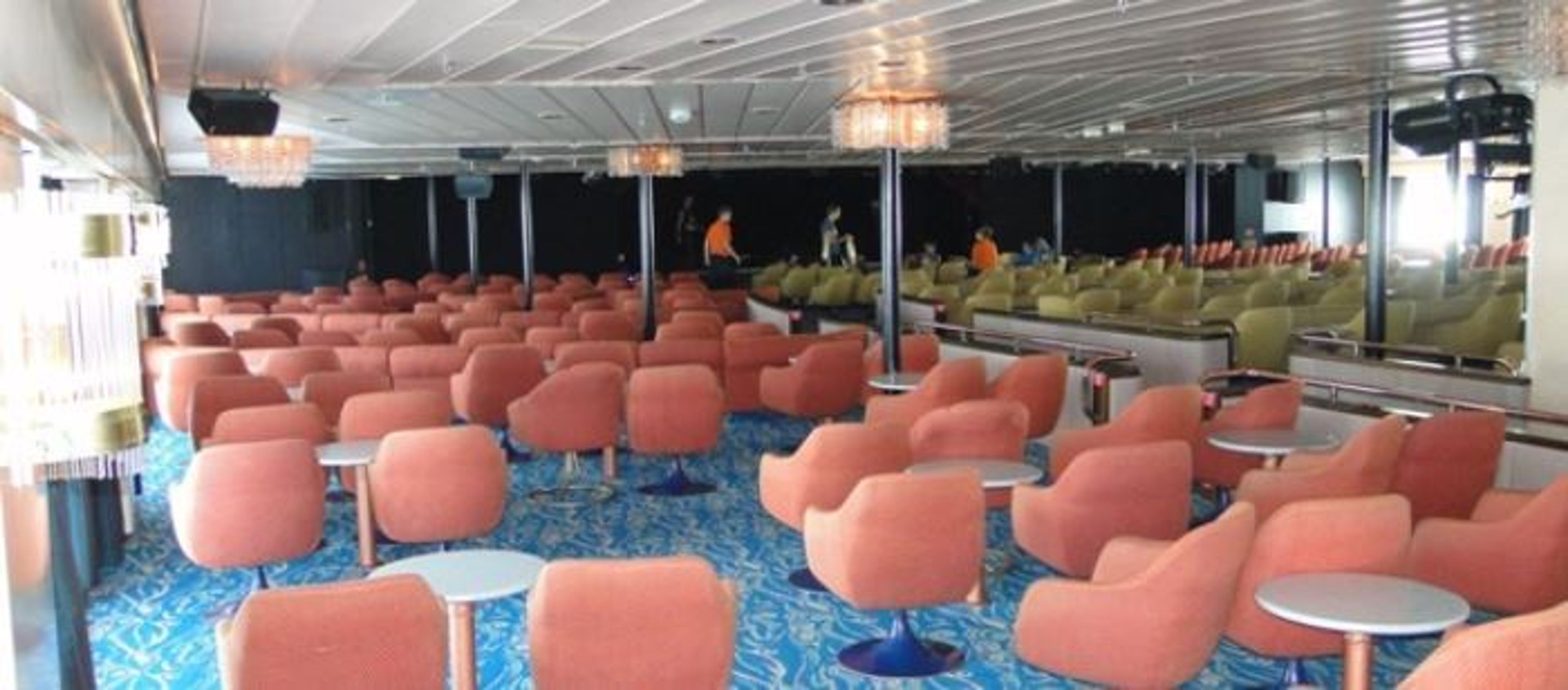 Ocean Gala - plovoucí ubytovna pro uprchlíky - 2 - GALERIE: Plovoucí ubytovna pro uprchlíky (34/35)