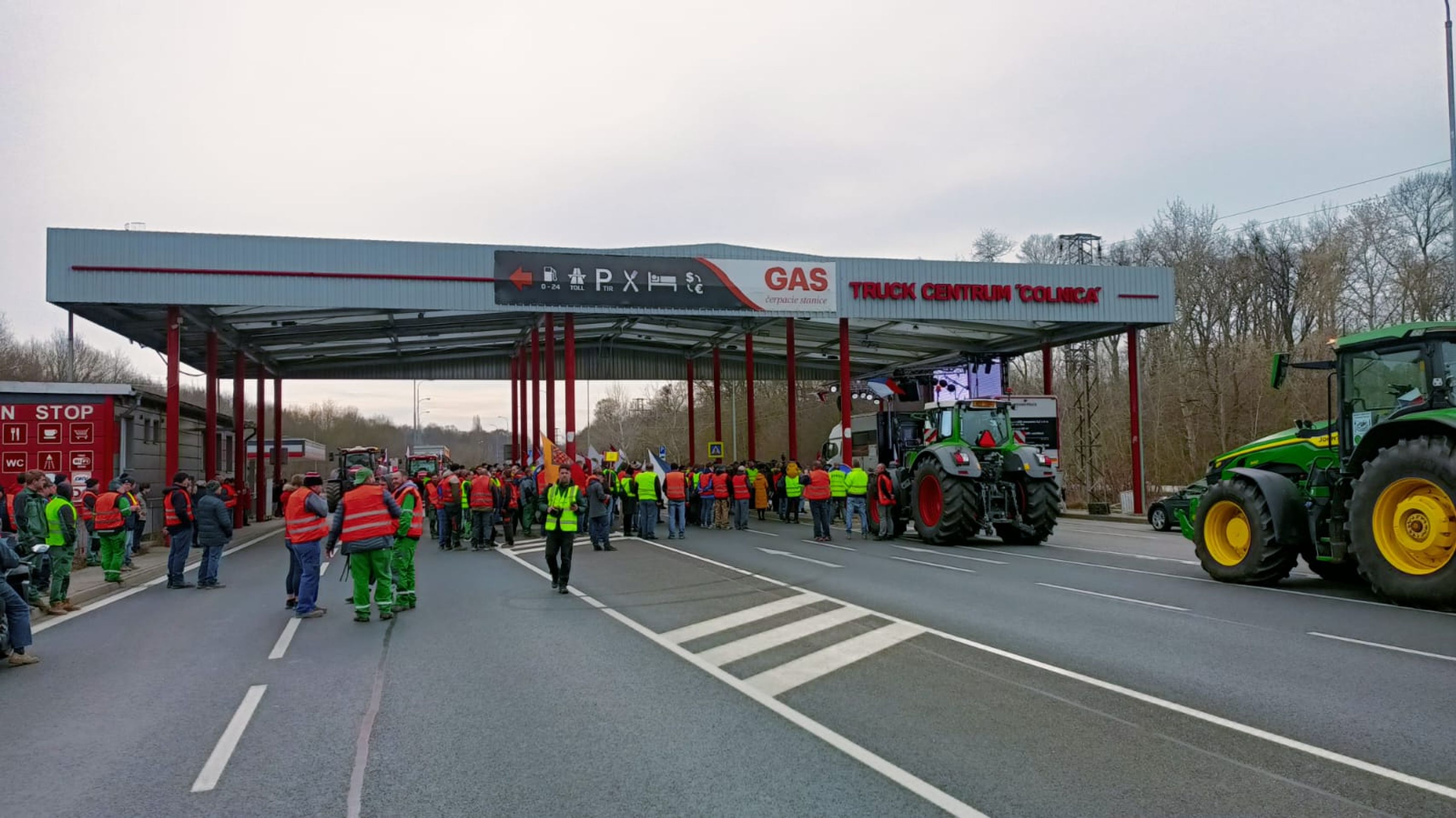 Zemědělci na hranicích Hodonína a Holíče (3) - Protest zemědělců (13/14)