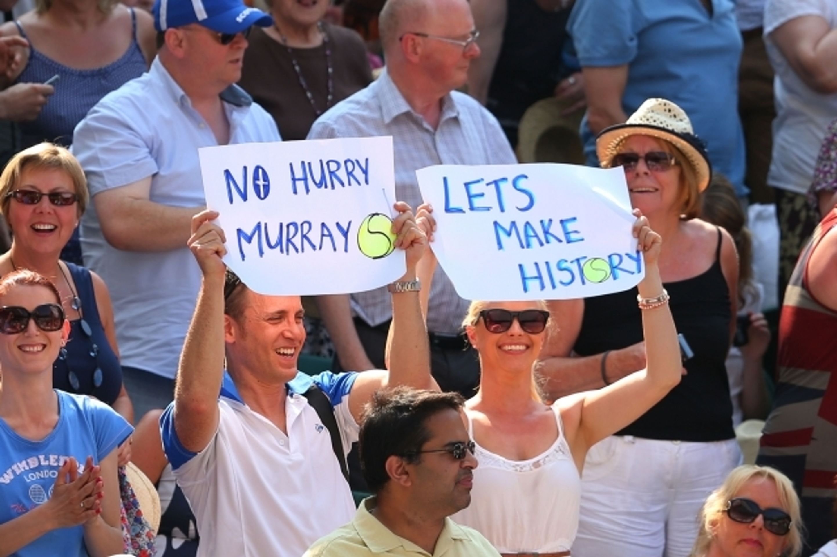 Finale Wimbledonu - hra - 19 - GALERIE: Andy Murray porazil ve finále Wimbledonu Novaka Djokoviče (6/24)