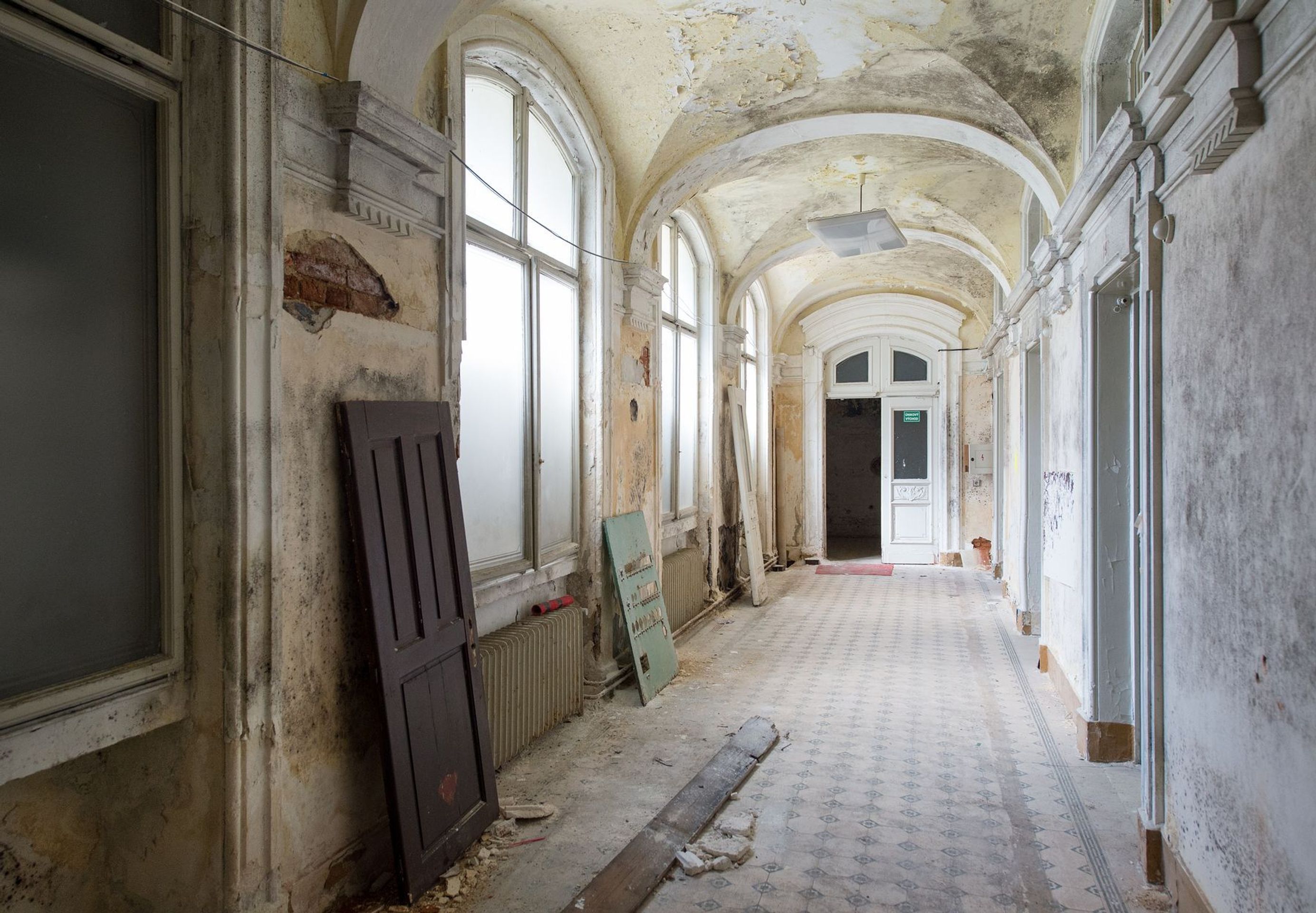 Císařské lázně Karlovy Vary - 13 - GALERIE: Císařské lázně v Karlových Varech (12/27)