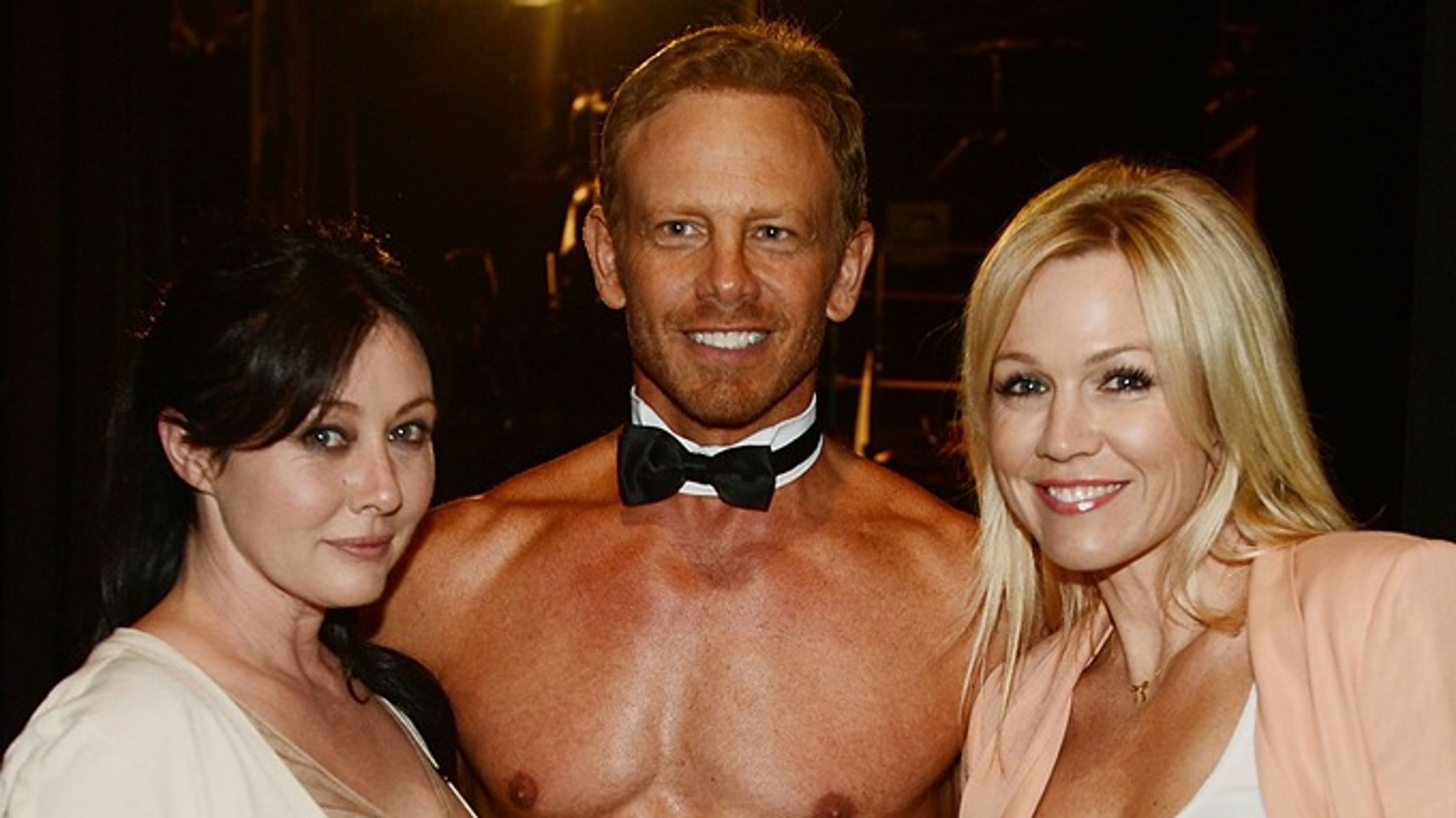 Ian Ziering, Shannen Dohertyová a Jenny Garthová - GALERIE: Beverly Hills 902 10 proměny (6/13)