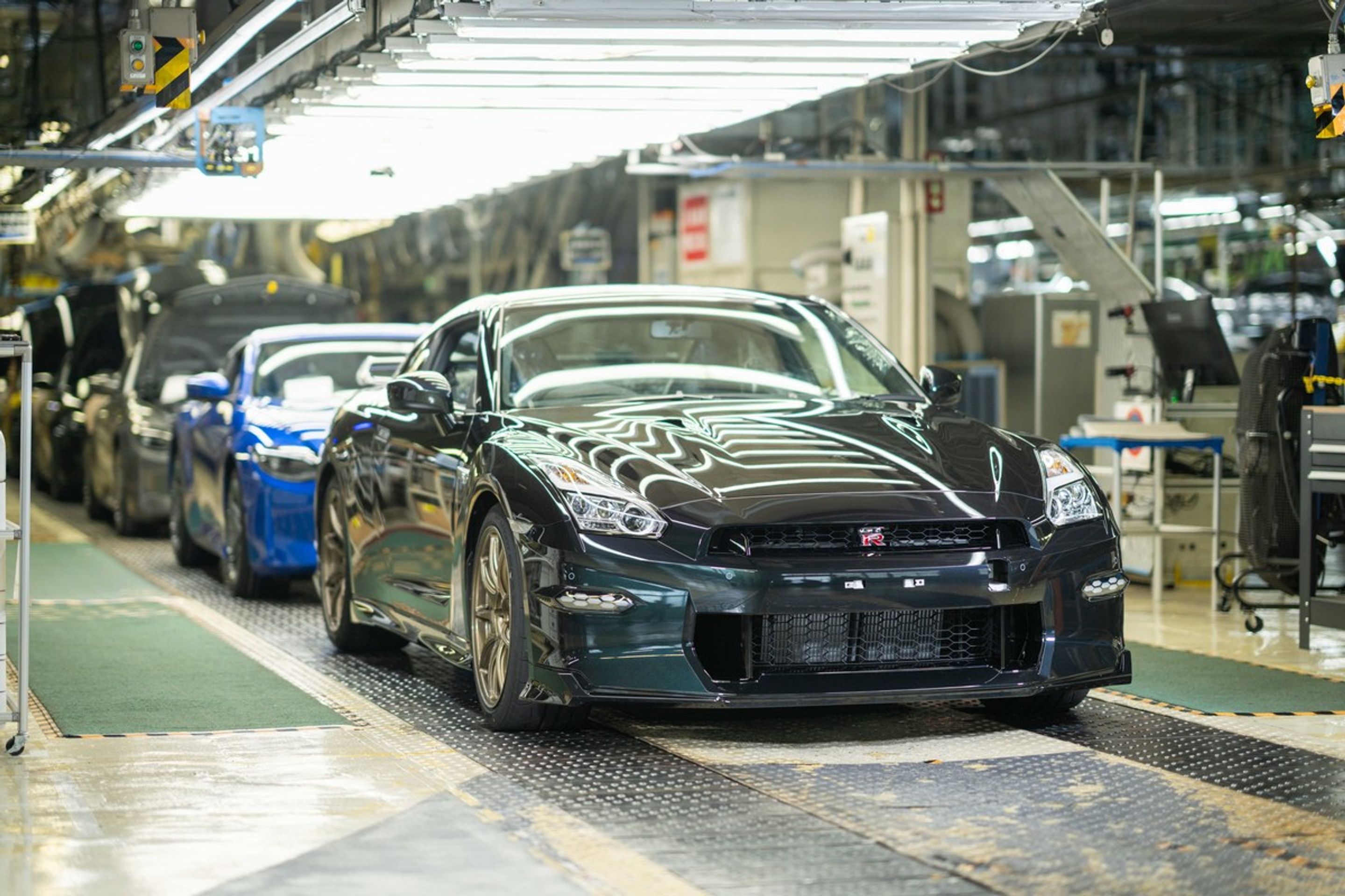 Poslední vyrobený Nissan GT-R R35 - Poslední vyrobený Nissan GT-R R35 (4/4)